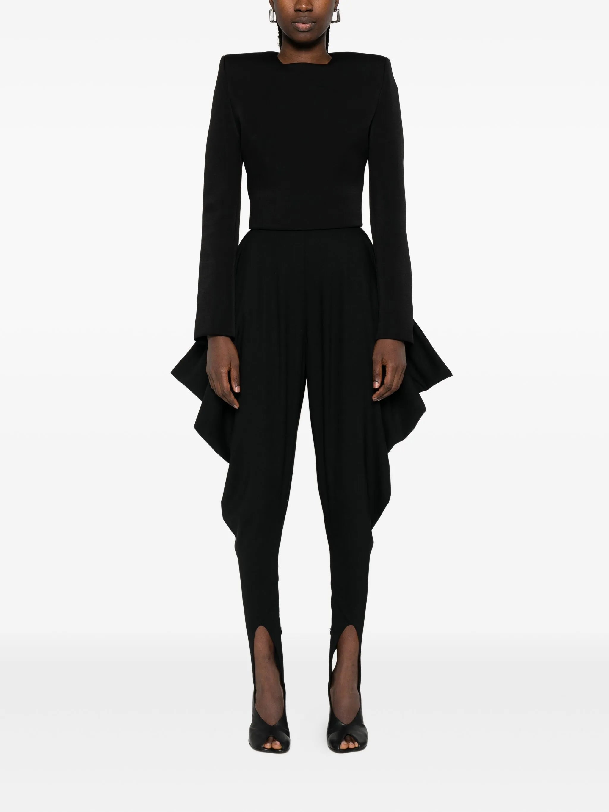 foot-strap stirrup trousers