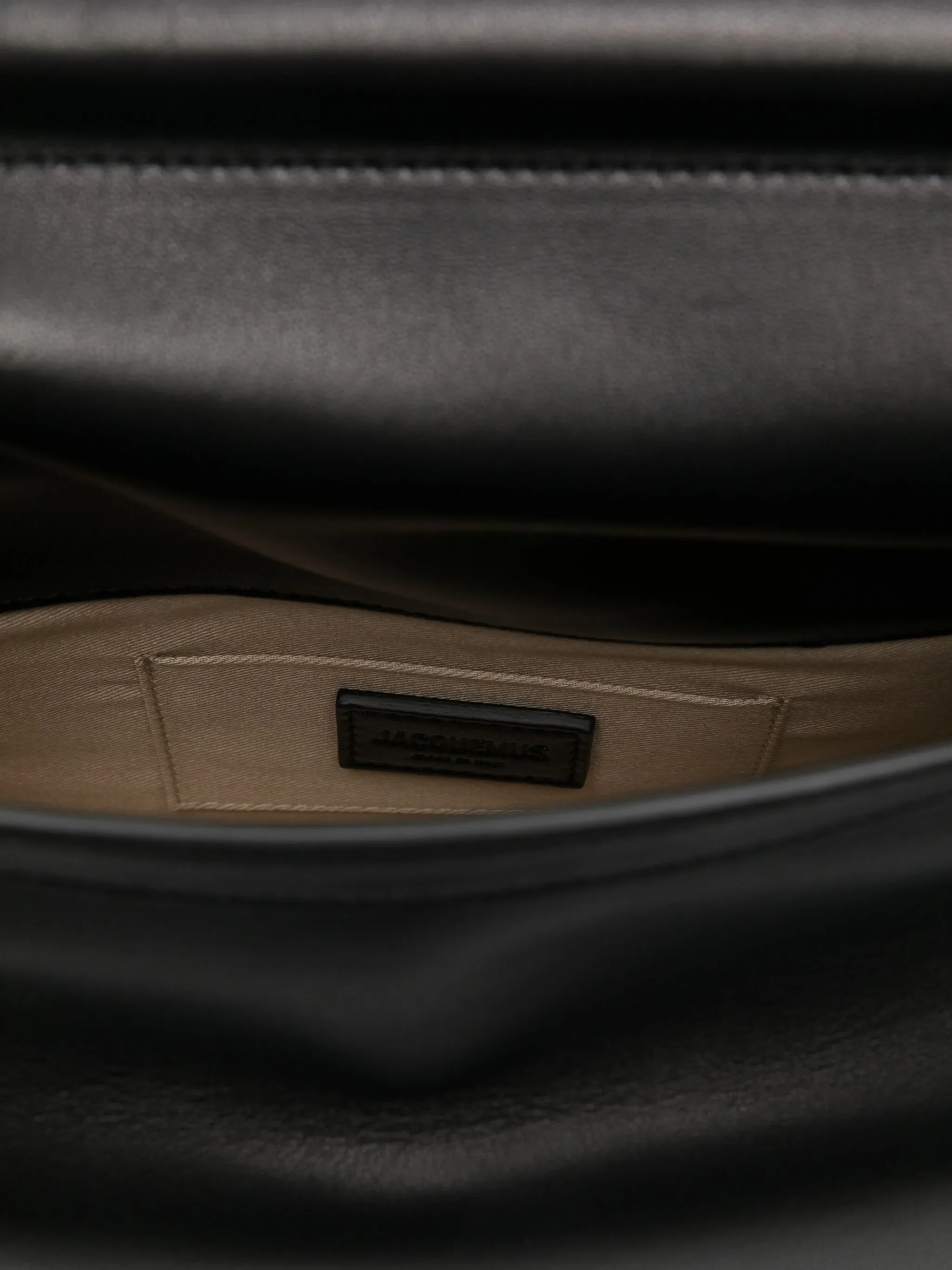 Rond Carré clutch bag