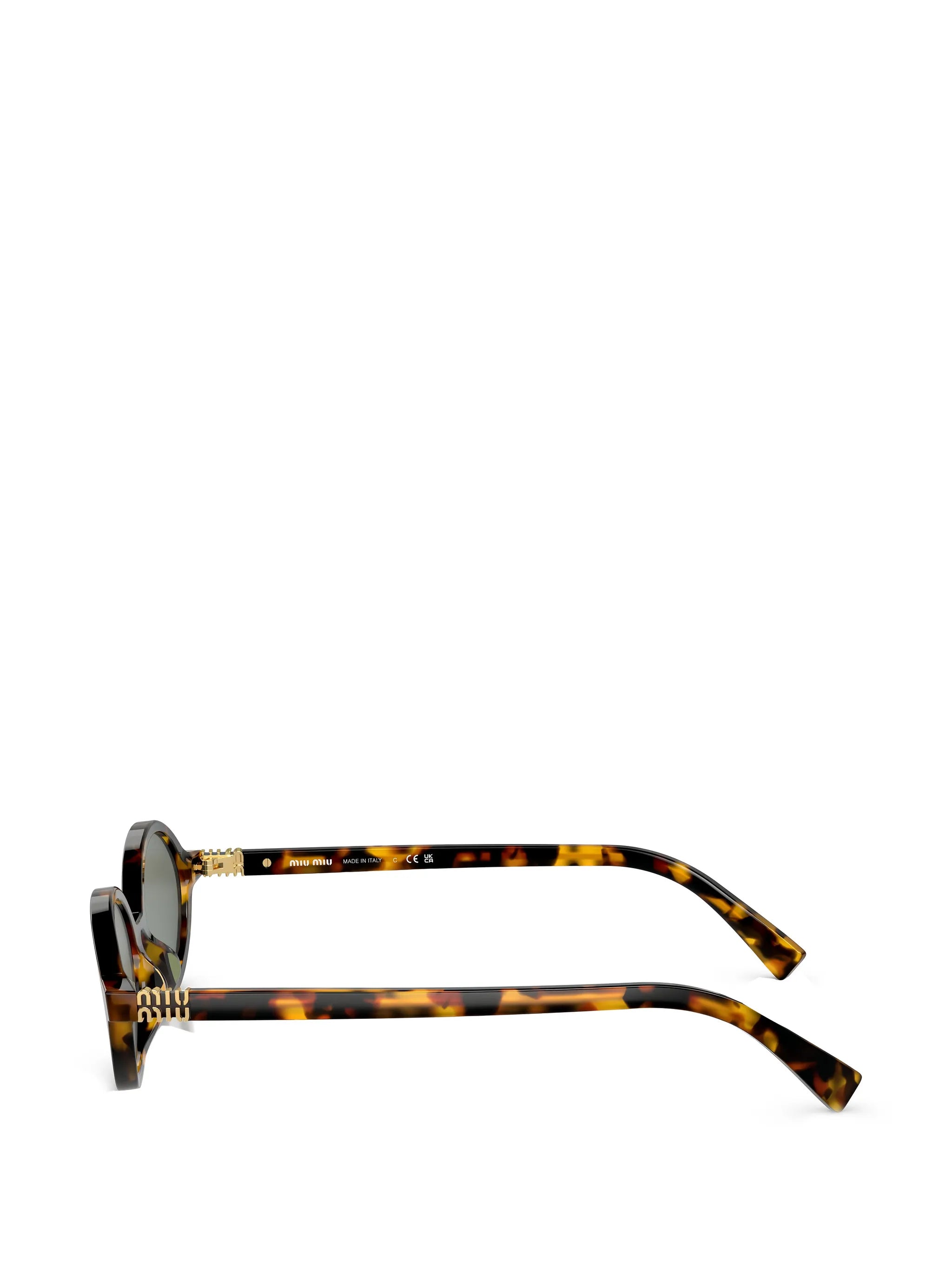 oval-frame sunglasses