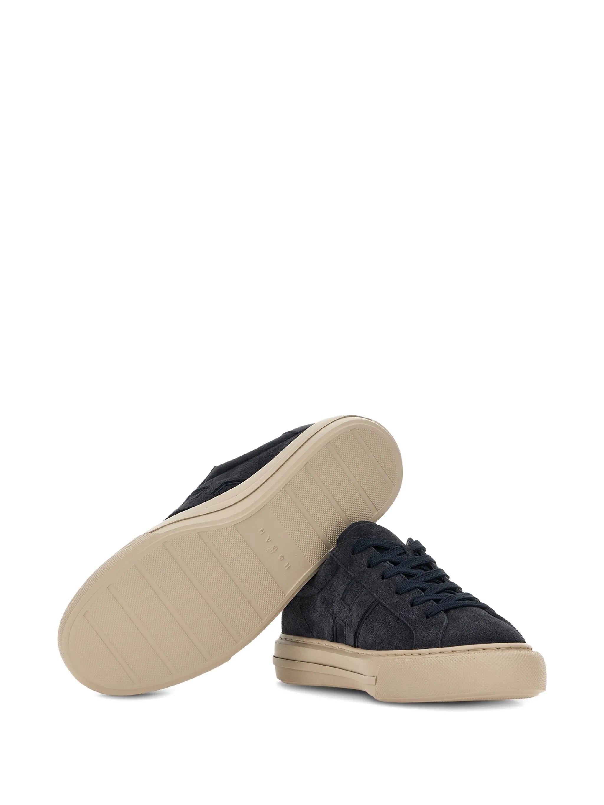 H691 sneakers