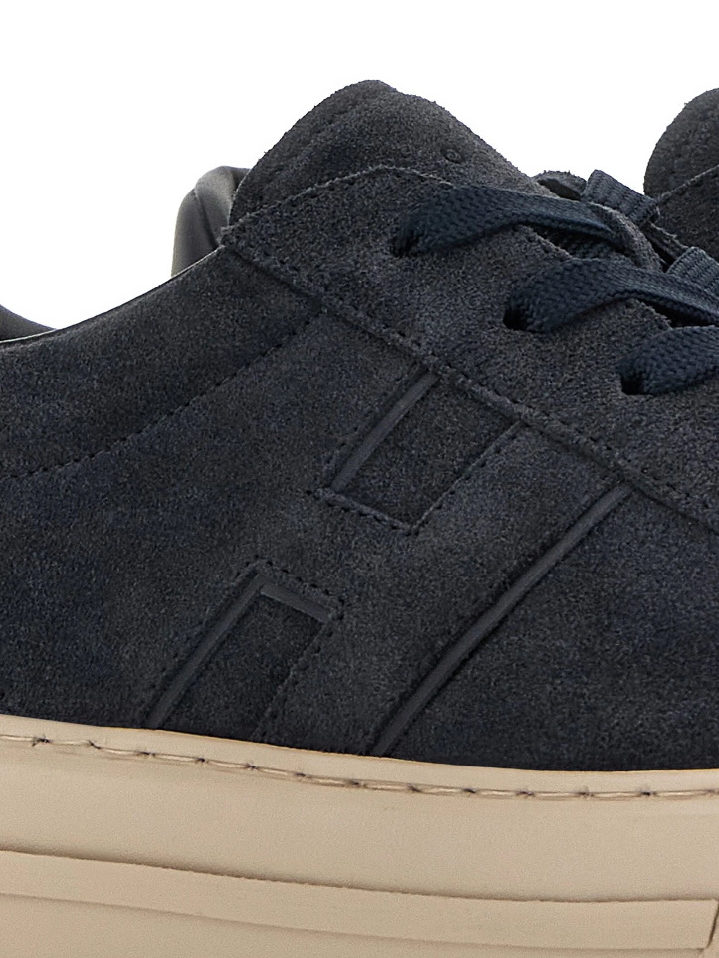 H691 sneakers
