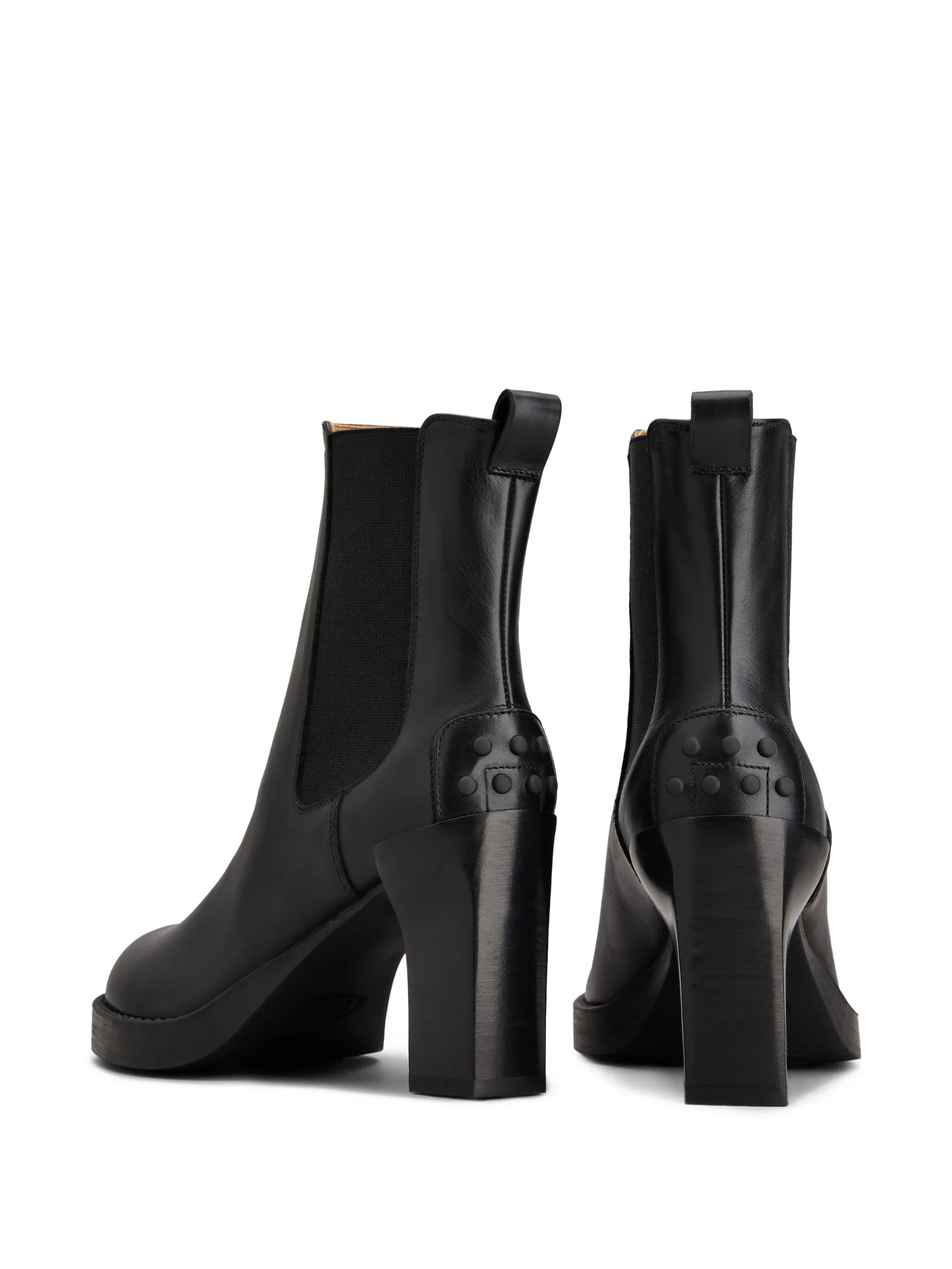 Chelsea boots in leather