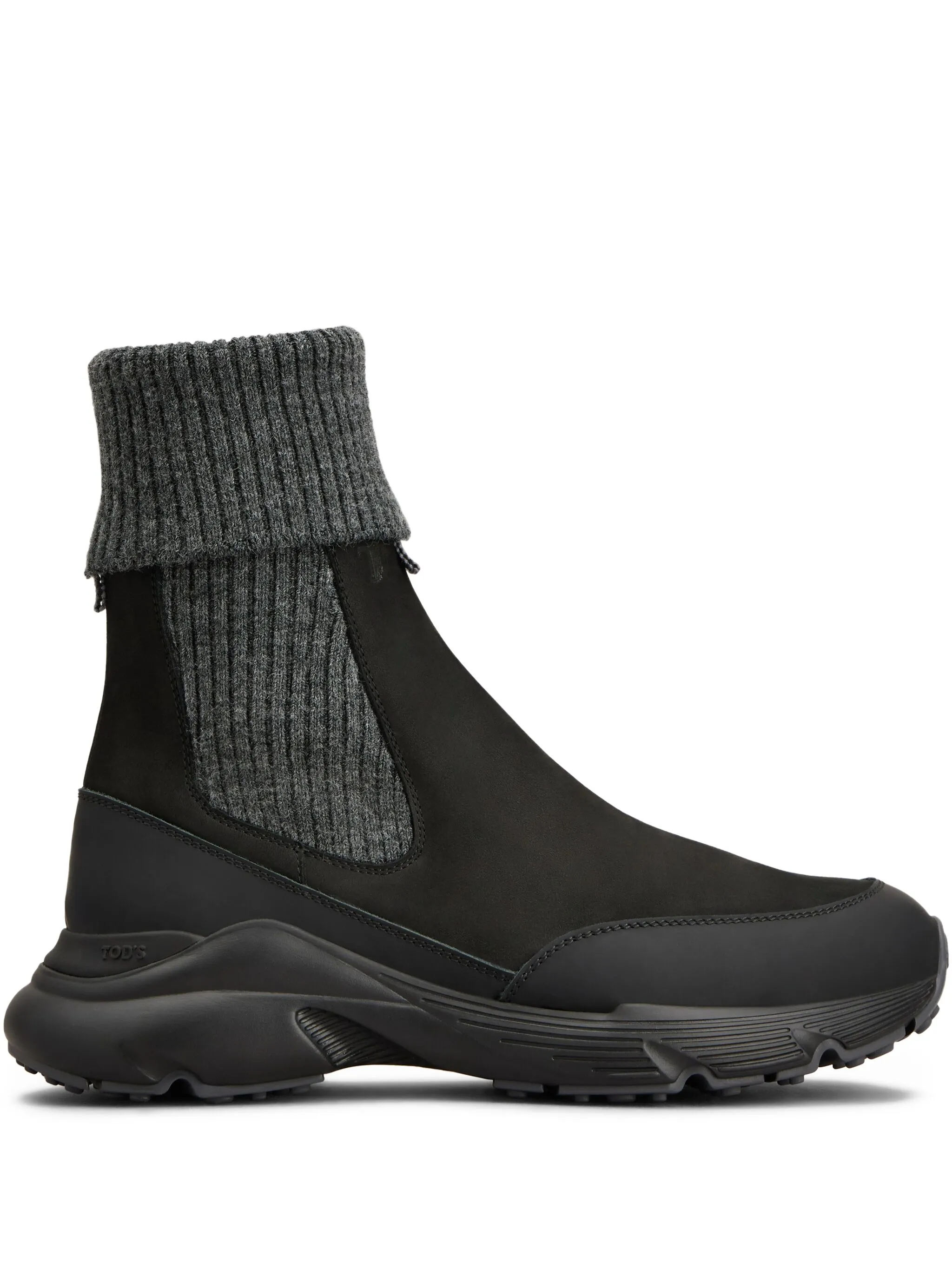 Chelsea boots in nubuck and knit