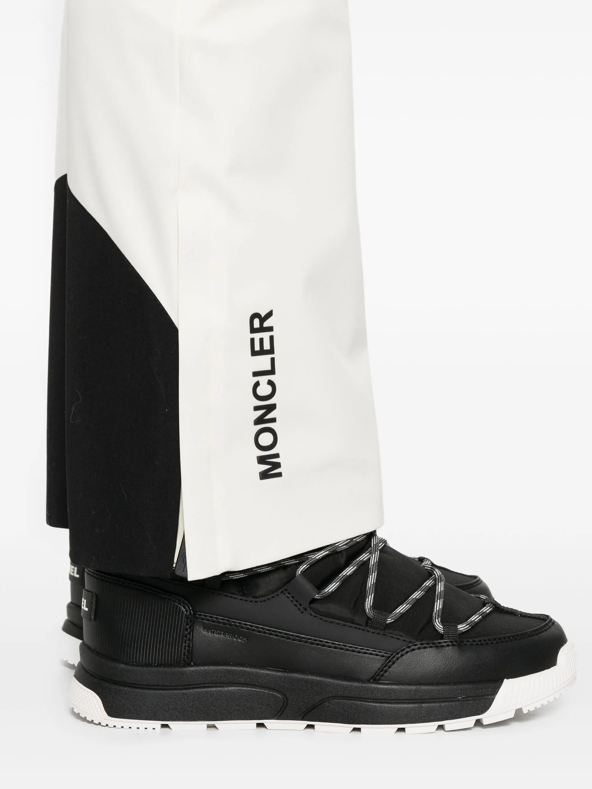 belted ski trousers