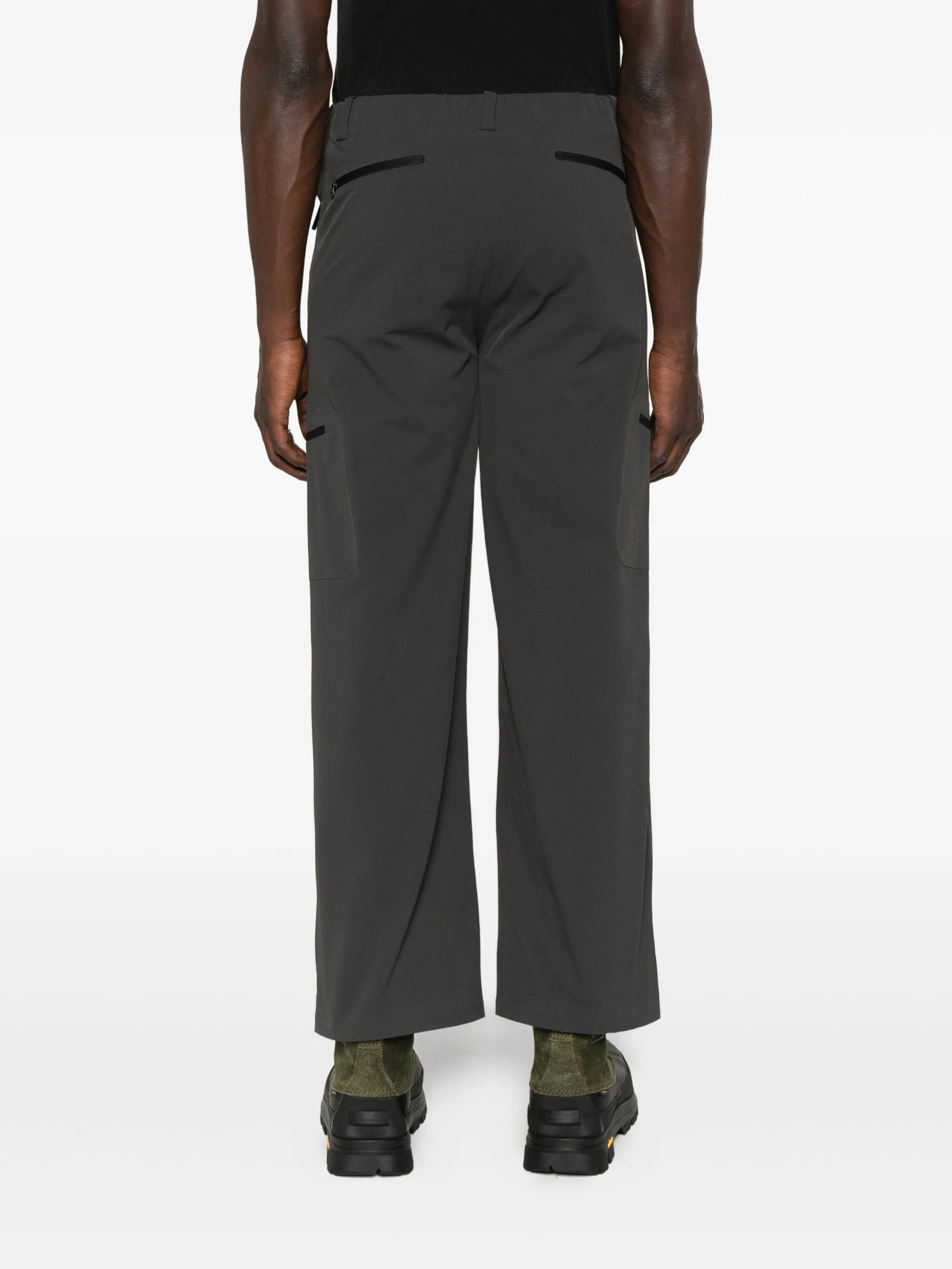 zip-pocket softshell trousers