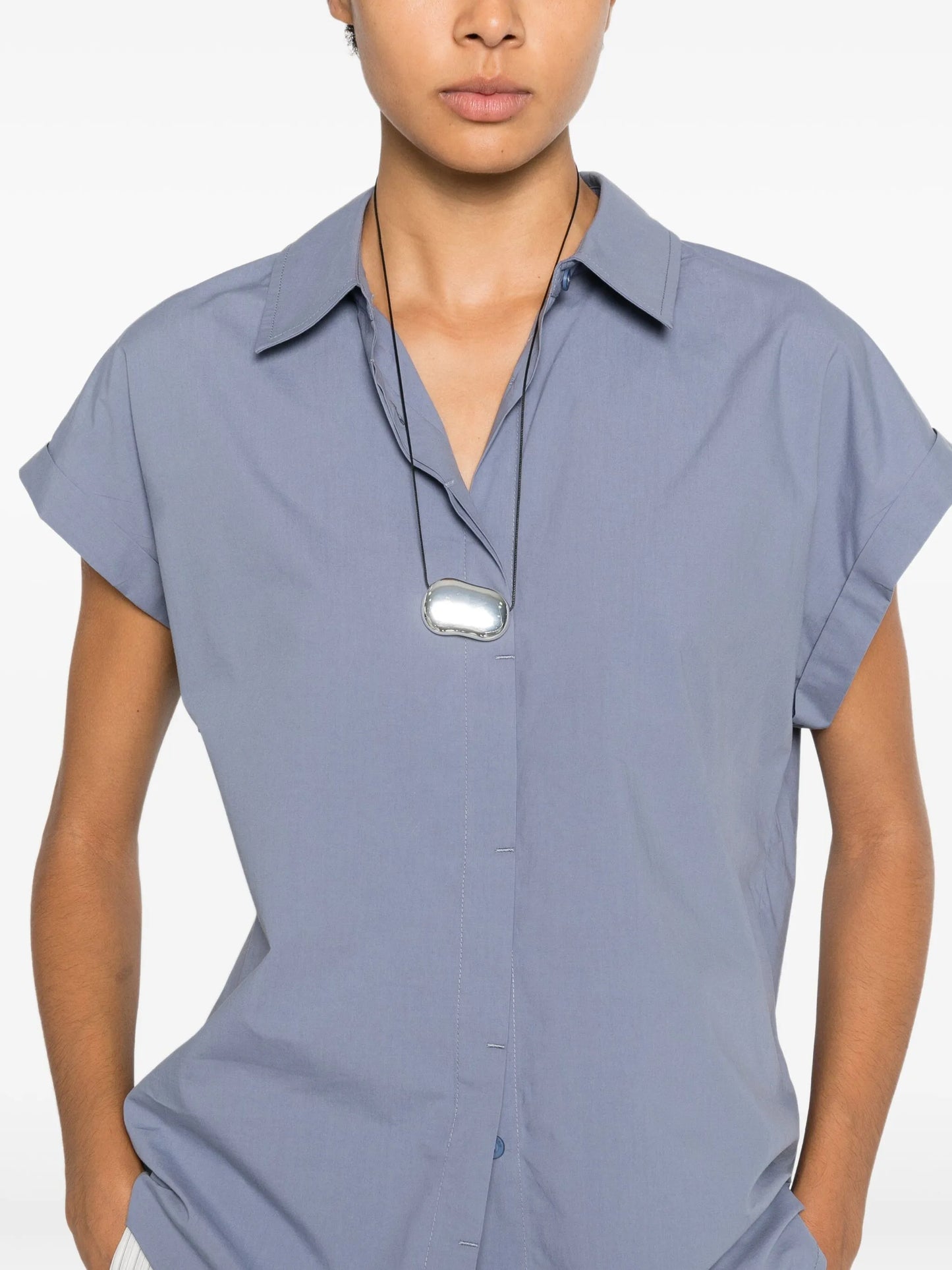 sleeveless top
