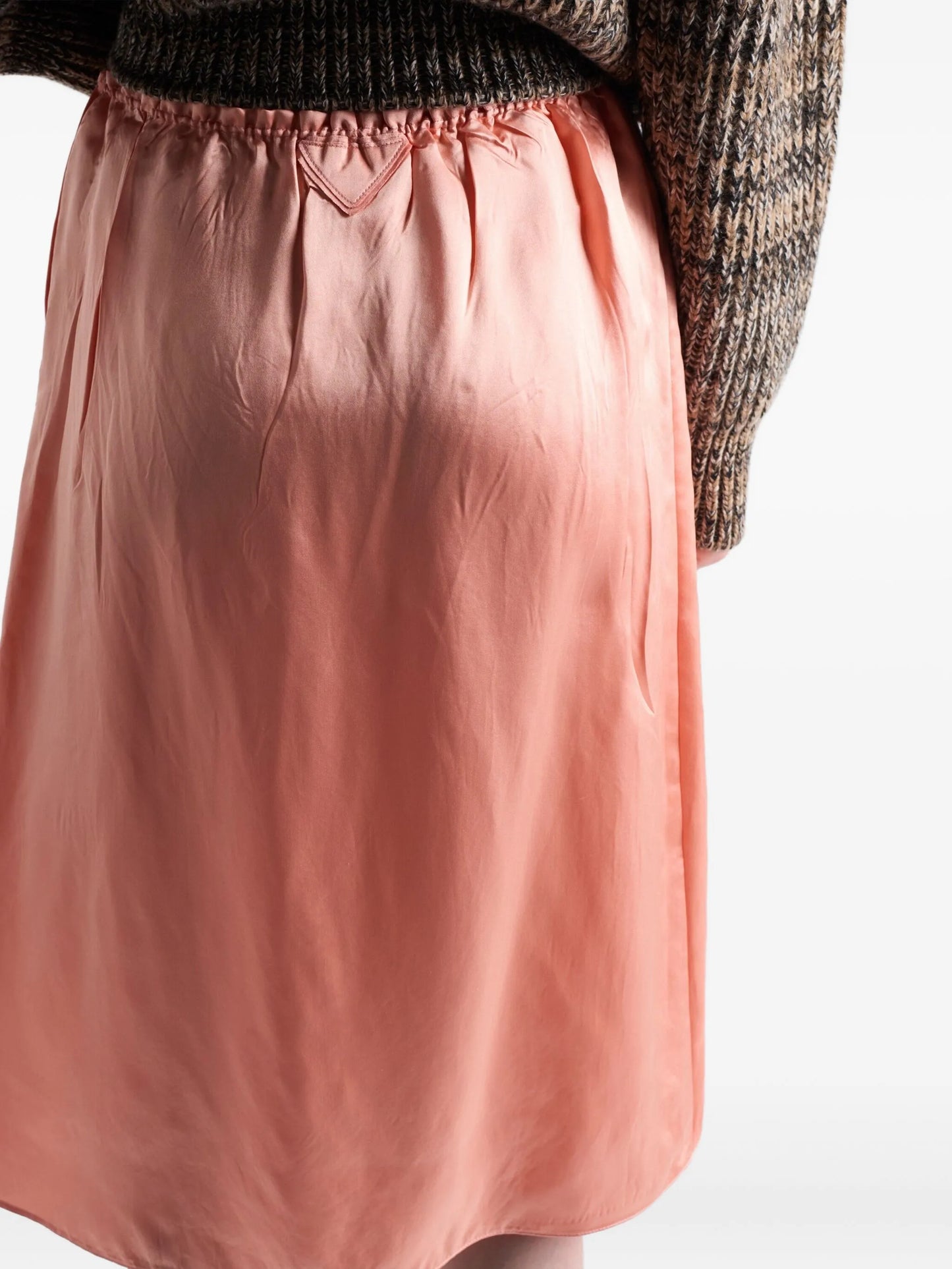 wrinkled-effect satin skirt