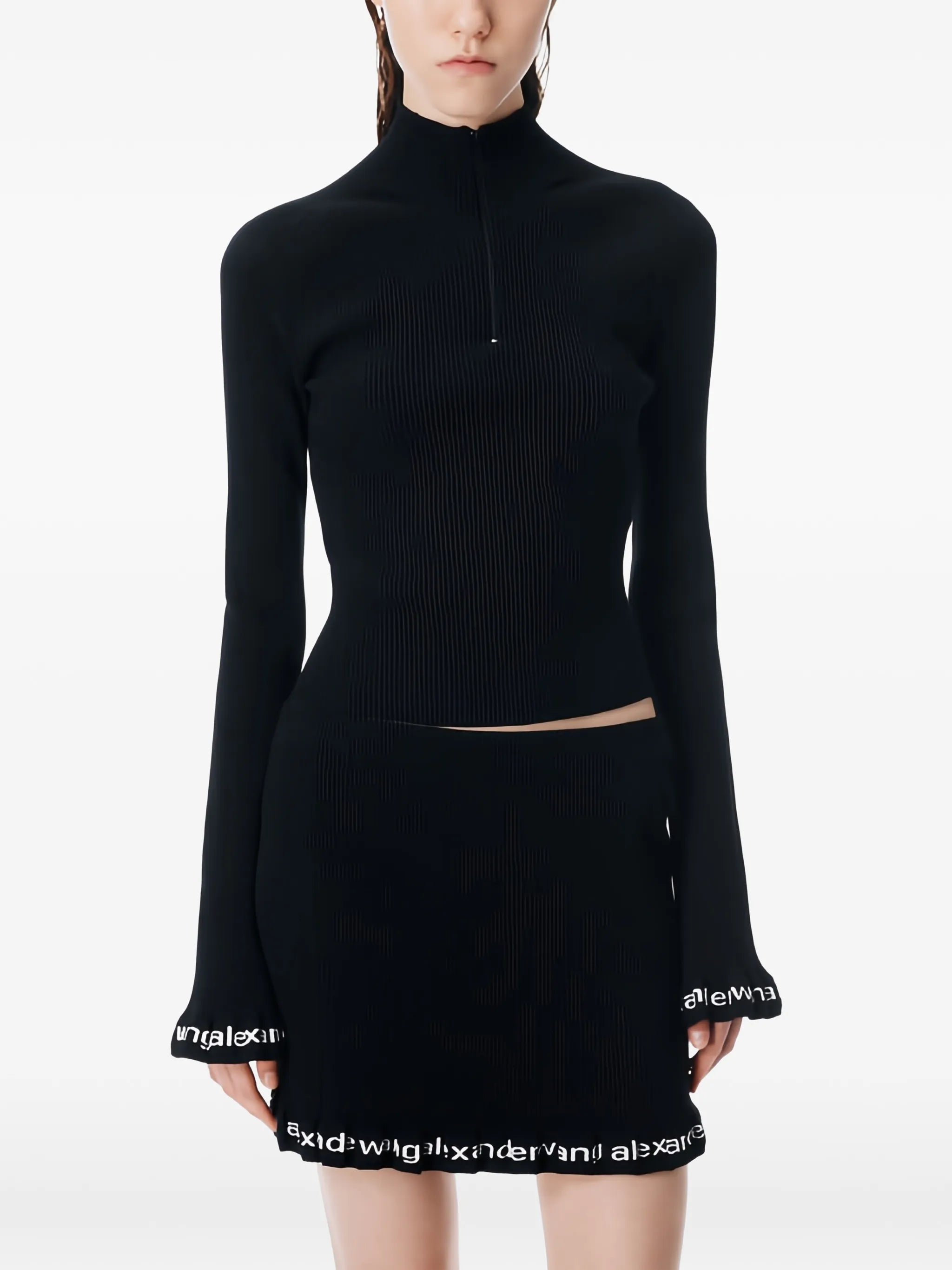 logo-detail ribbed top
