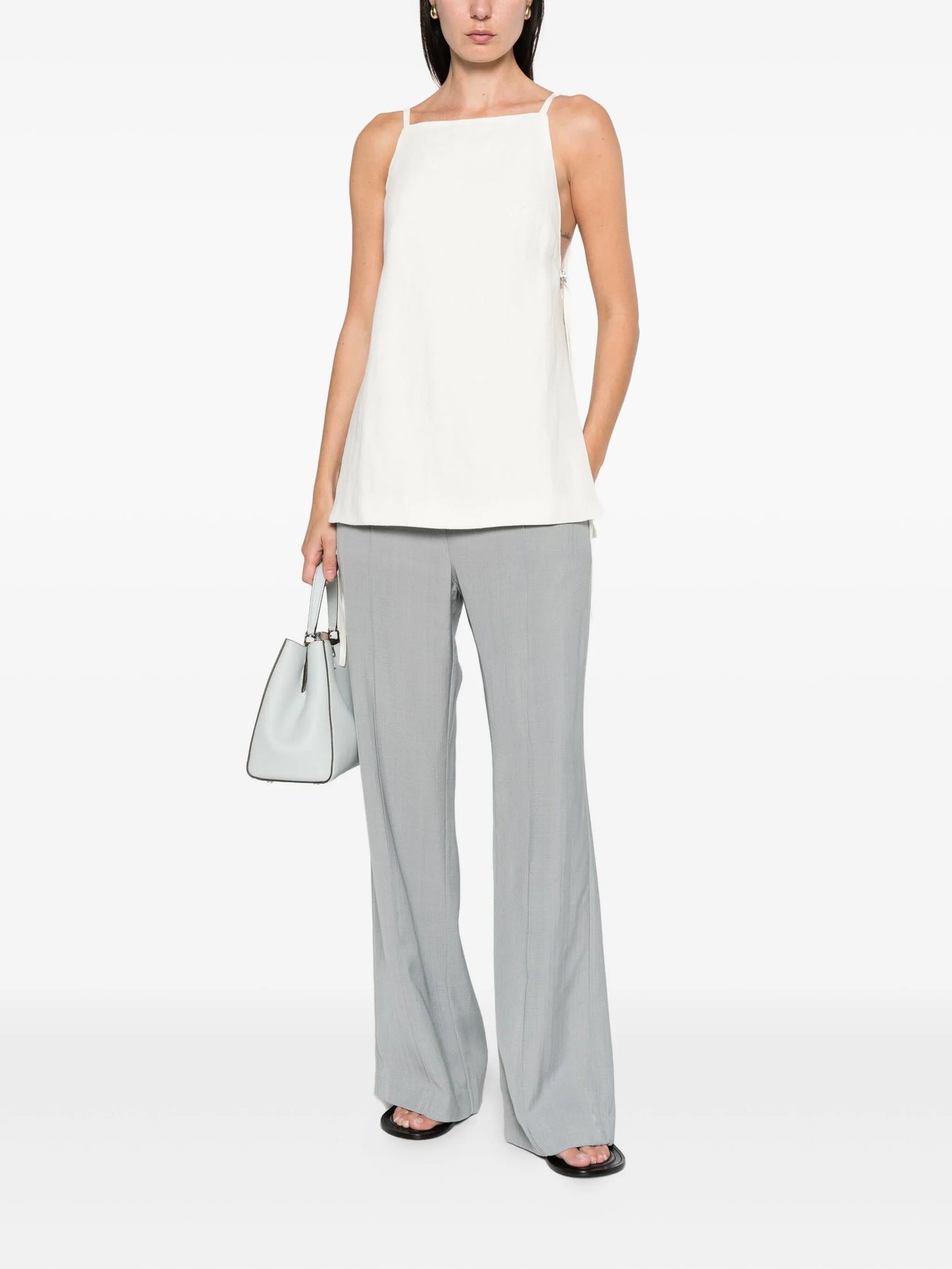 sleeveless top