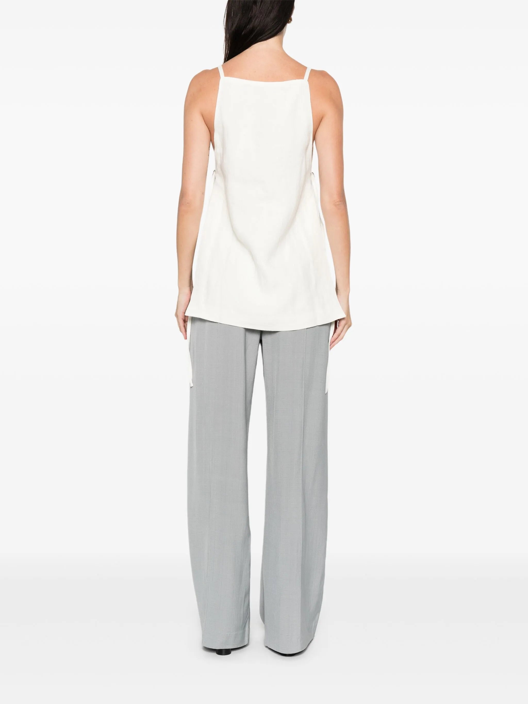 sleeveless top