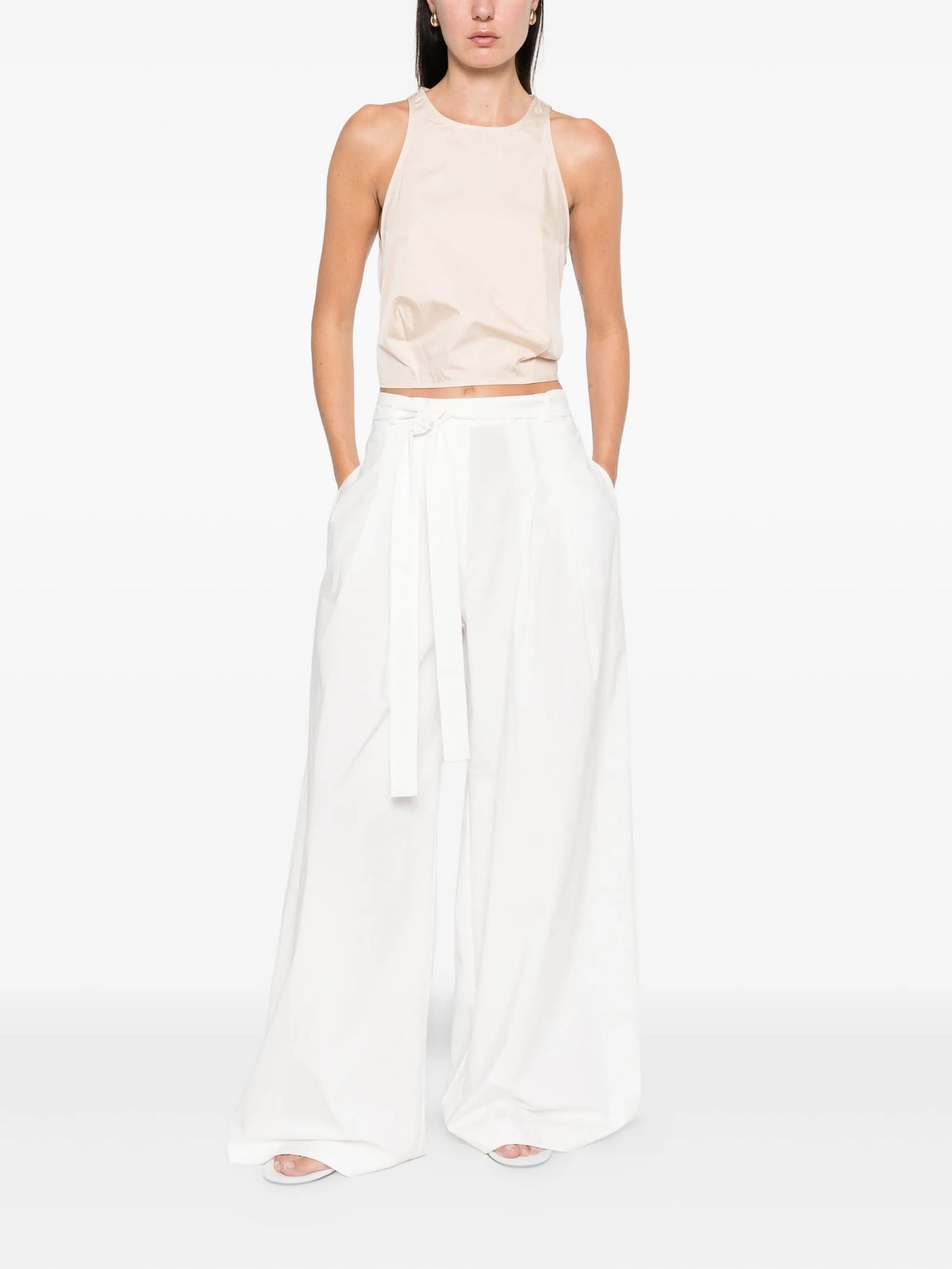 belted trousers