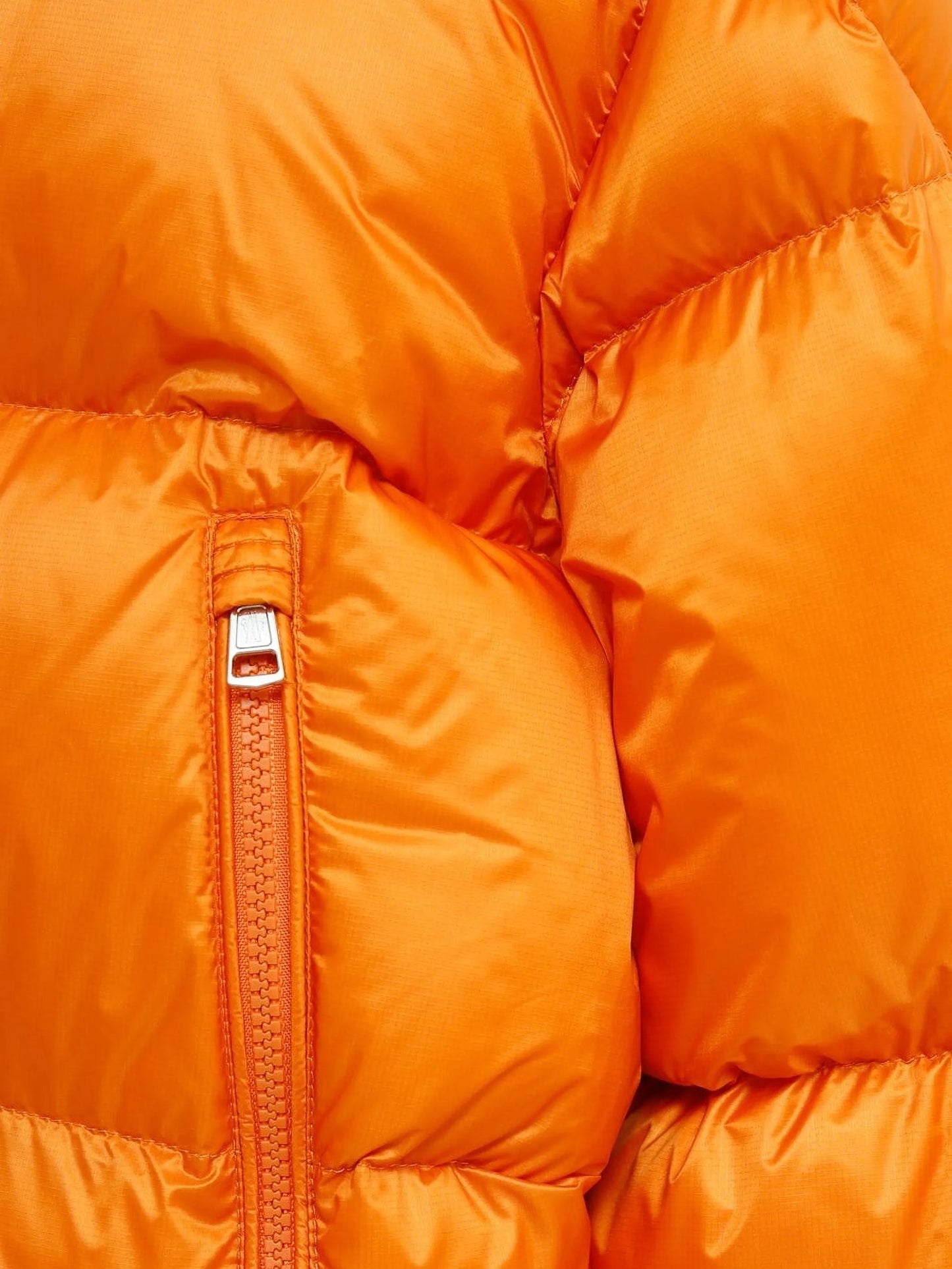 zip-fastening padded jacket