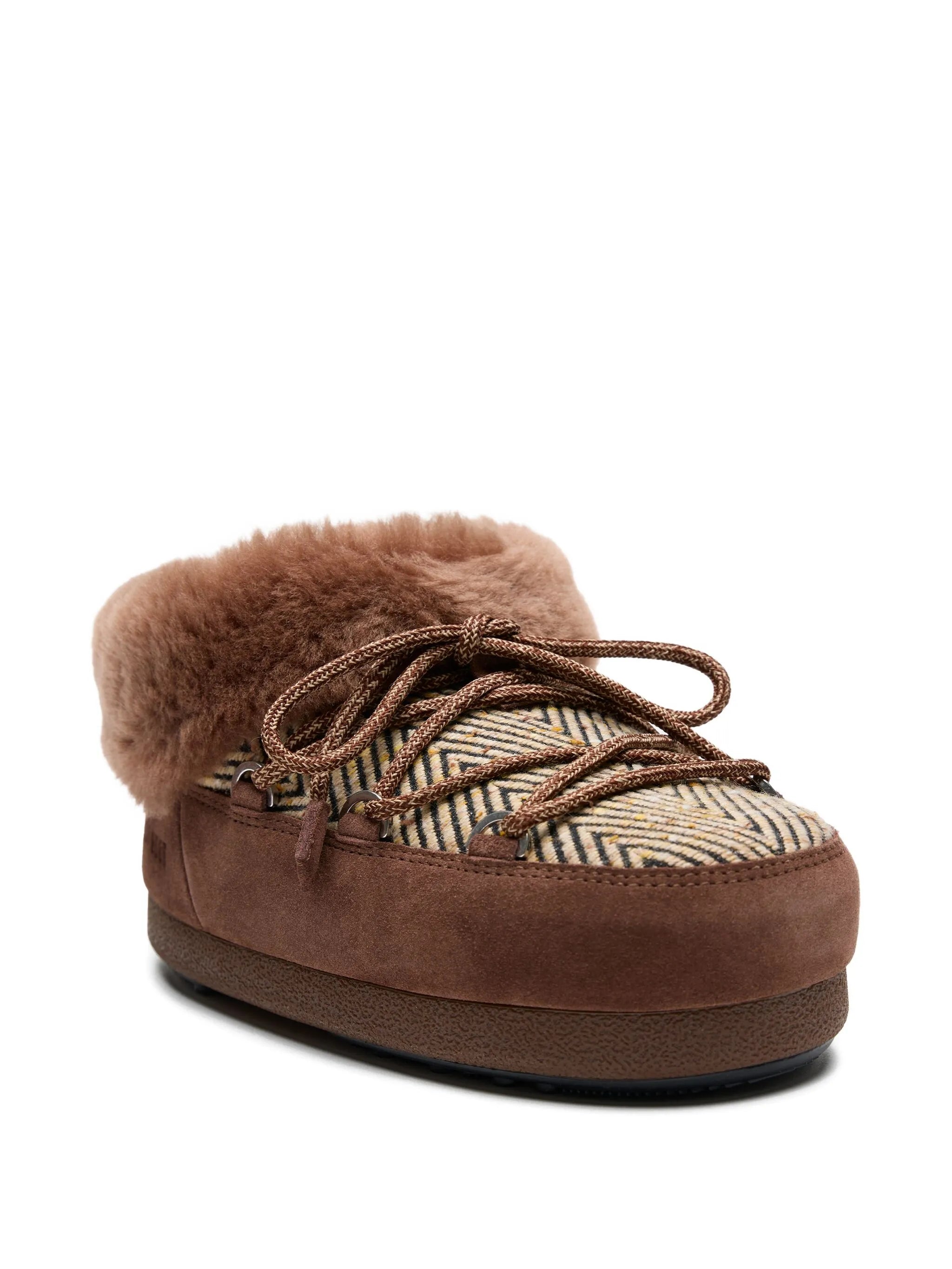 x Guest In Residence EVX Chalet Cocoa fur mules