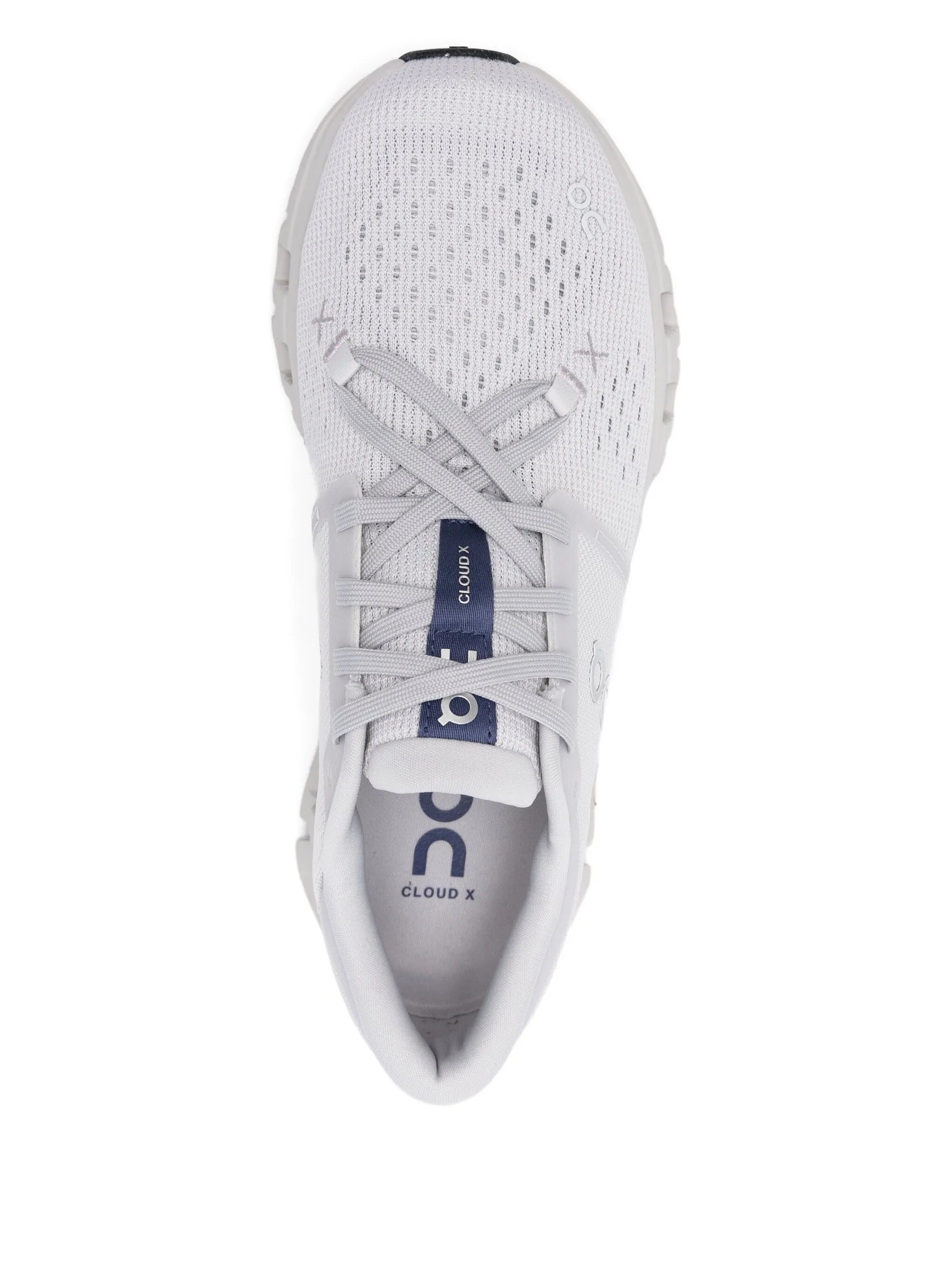 Cloud X 4 sneakers