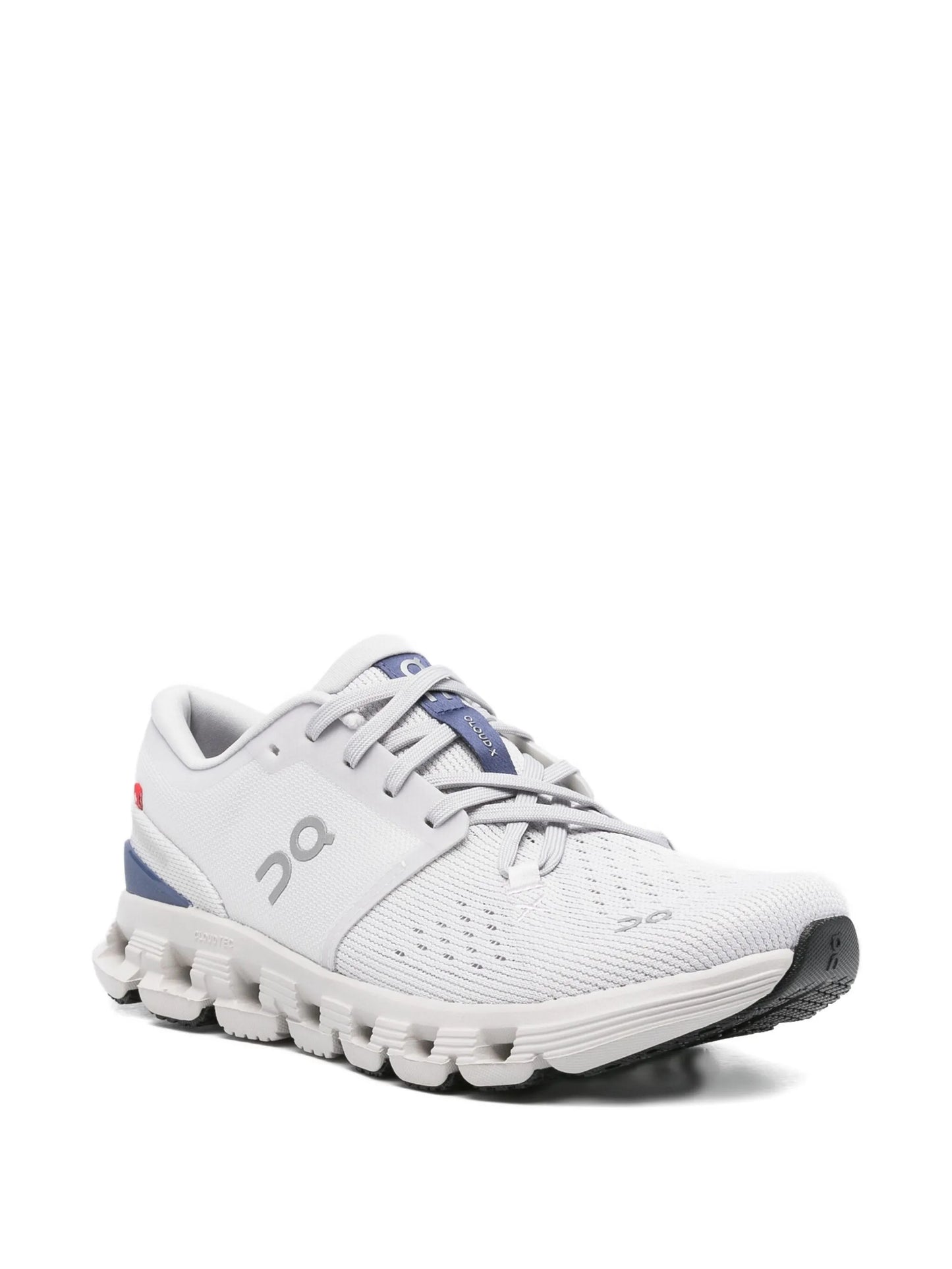 Cloud X 4 sneakers