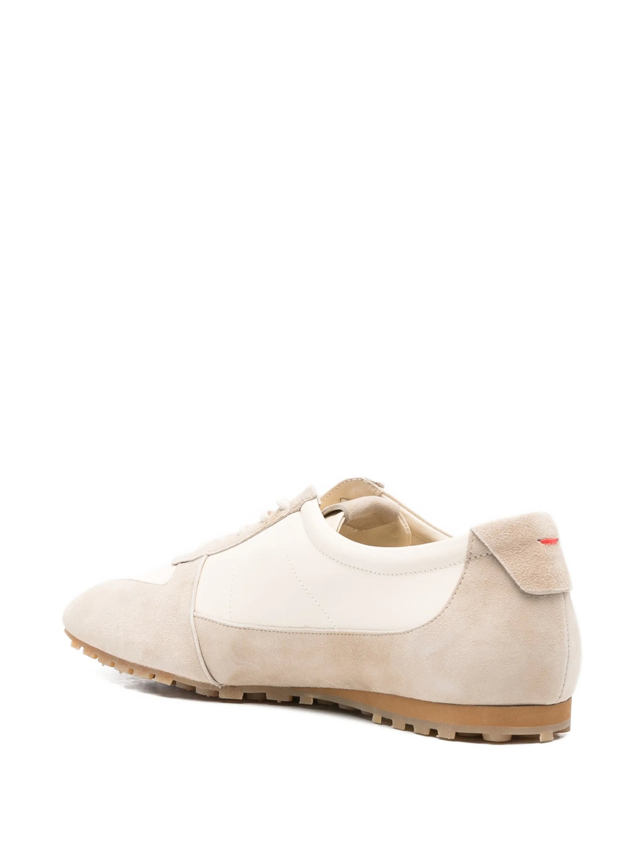 Uma suede sneakers