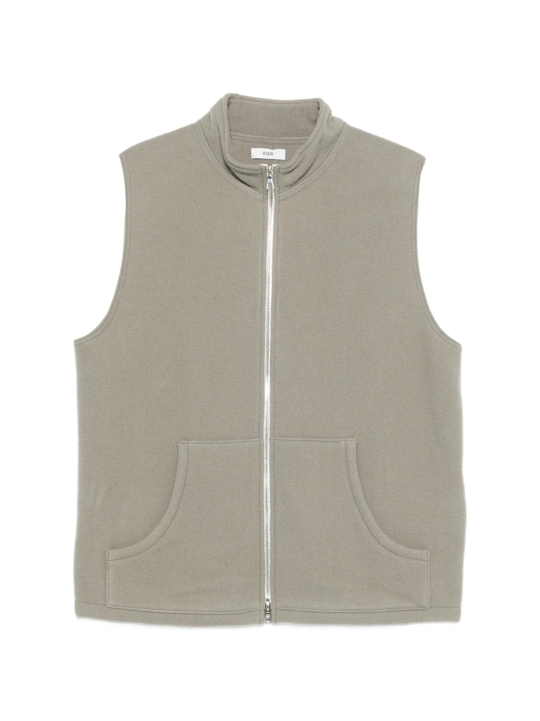zip-fastening pocket gilet
