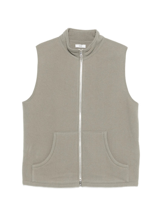zip-fastening pocket gilet