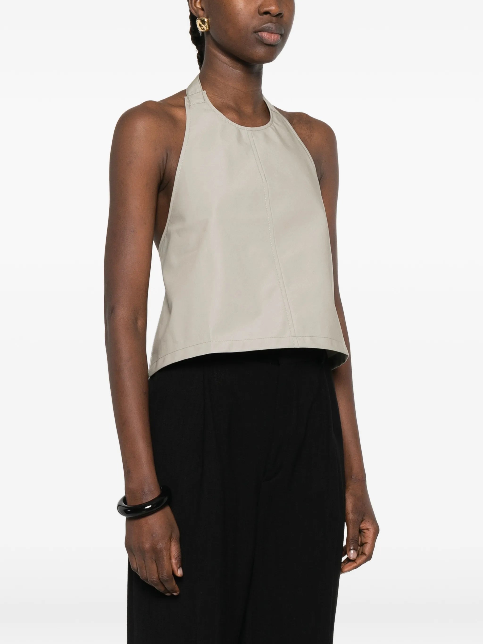 Clean backless top