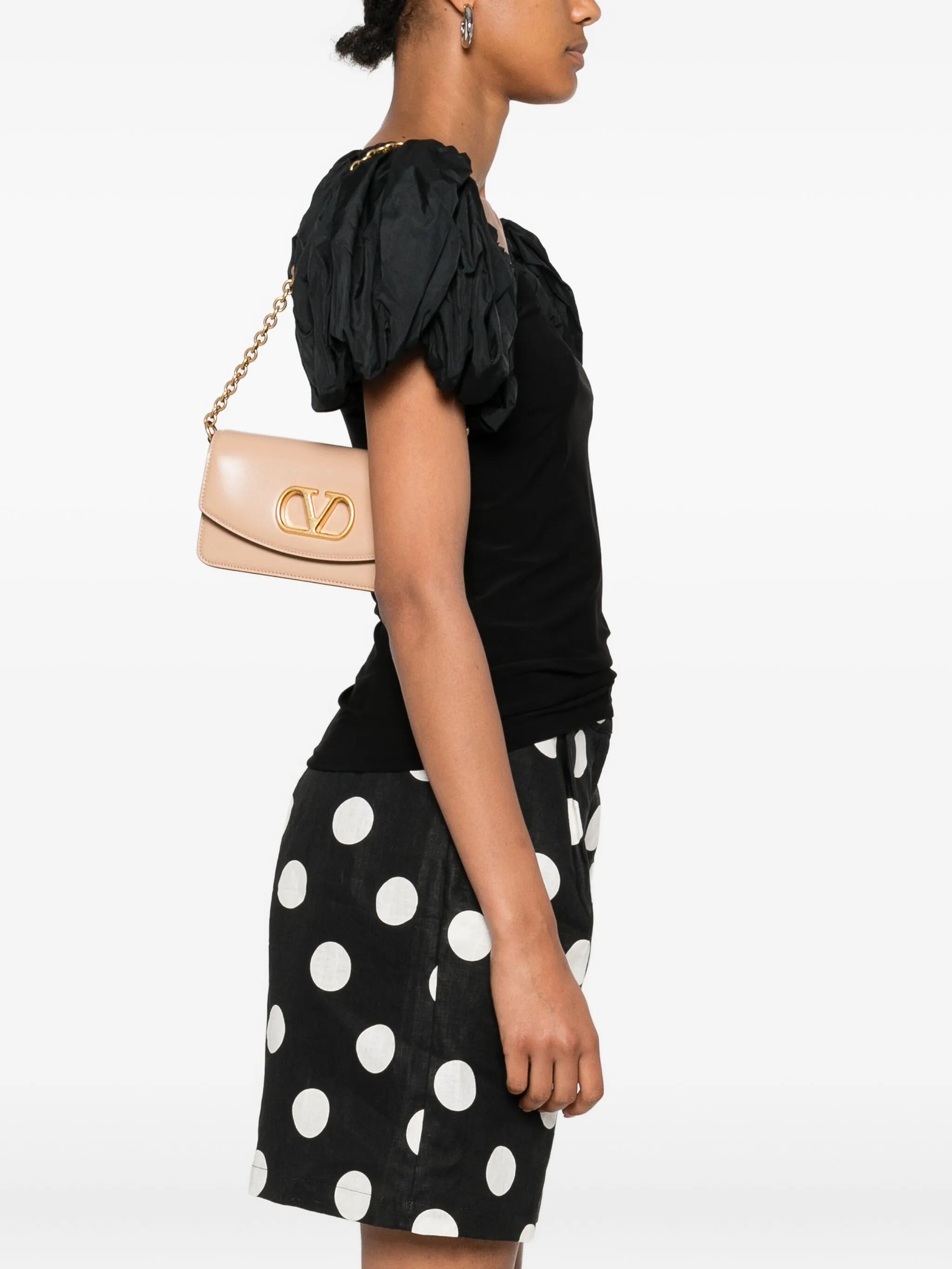 VLogo-signature leather cutch bag
