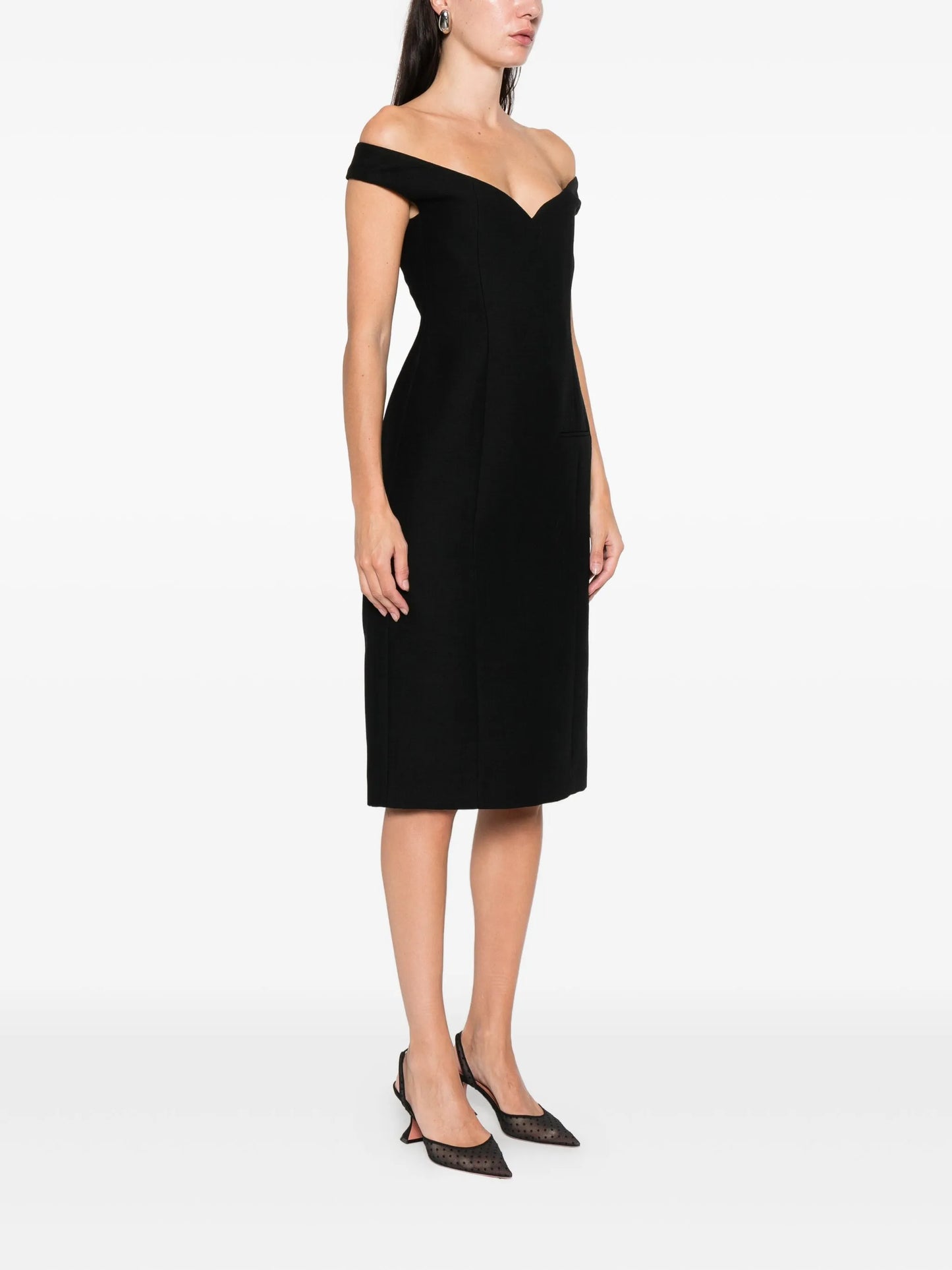 v-neck sleeveless dress