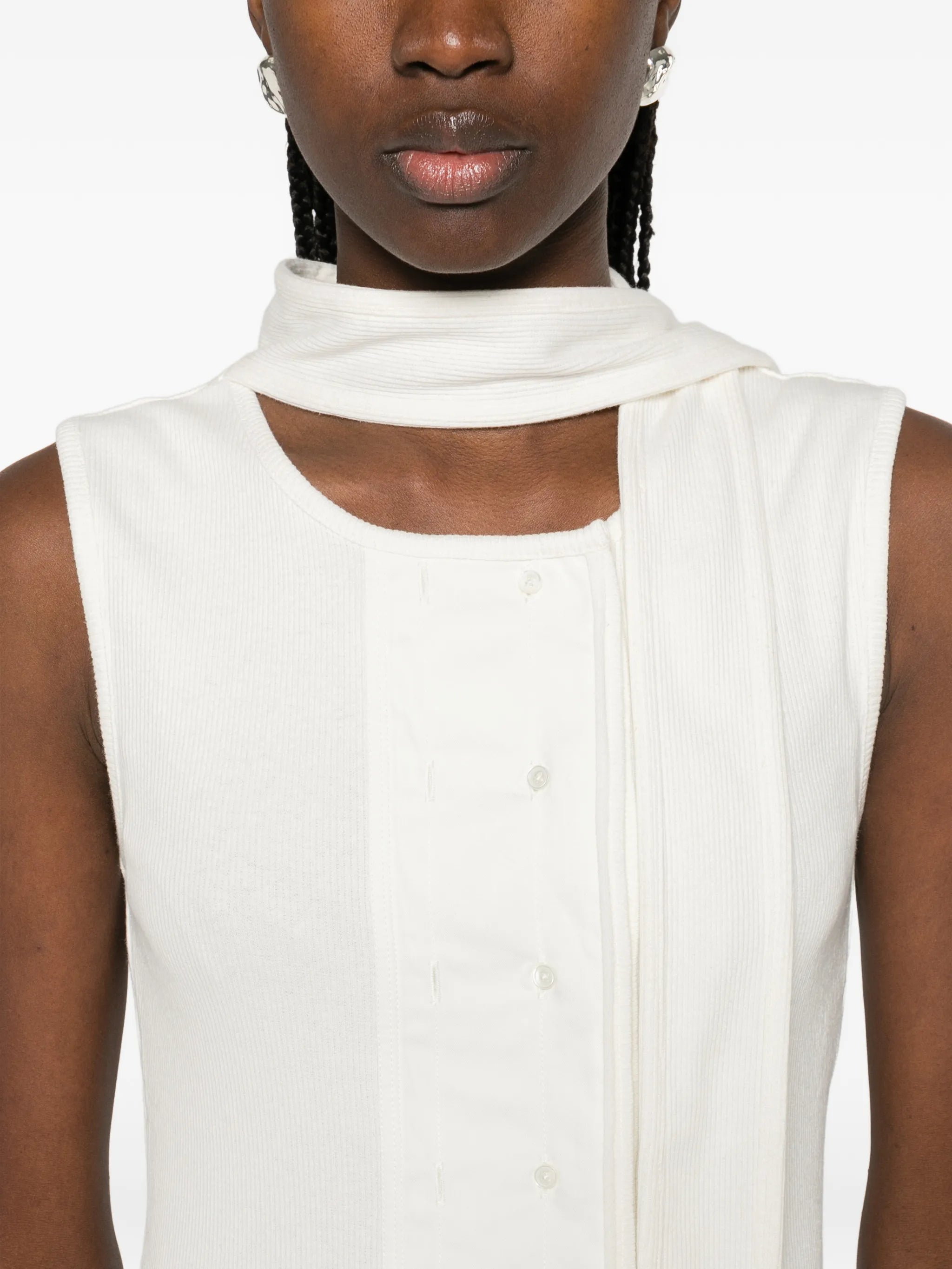 sleeveless top