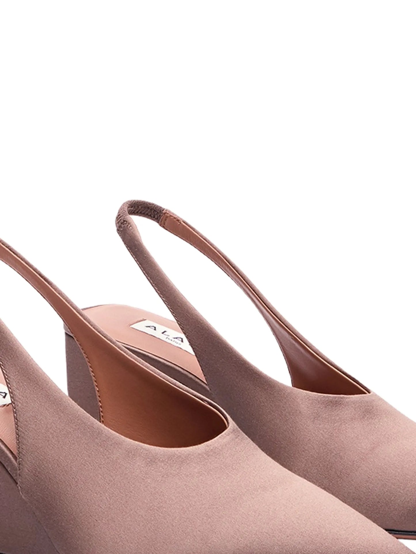 Cube point-toe wedged pumps