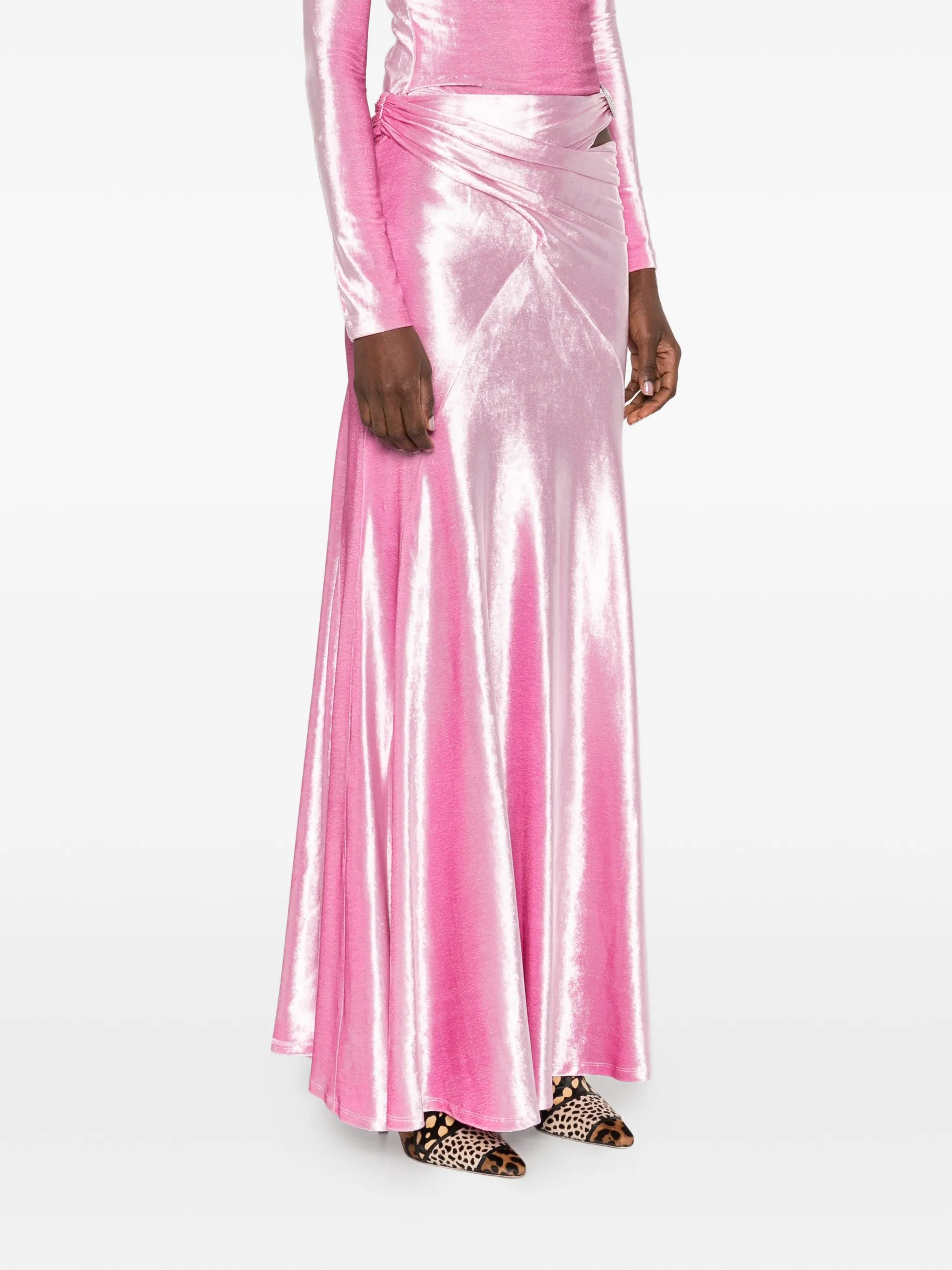 velvet brooch long skirt