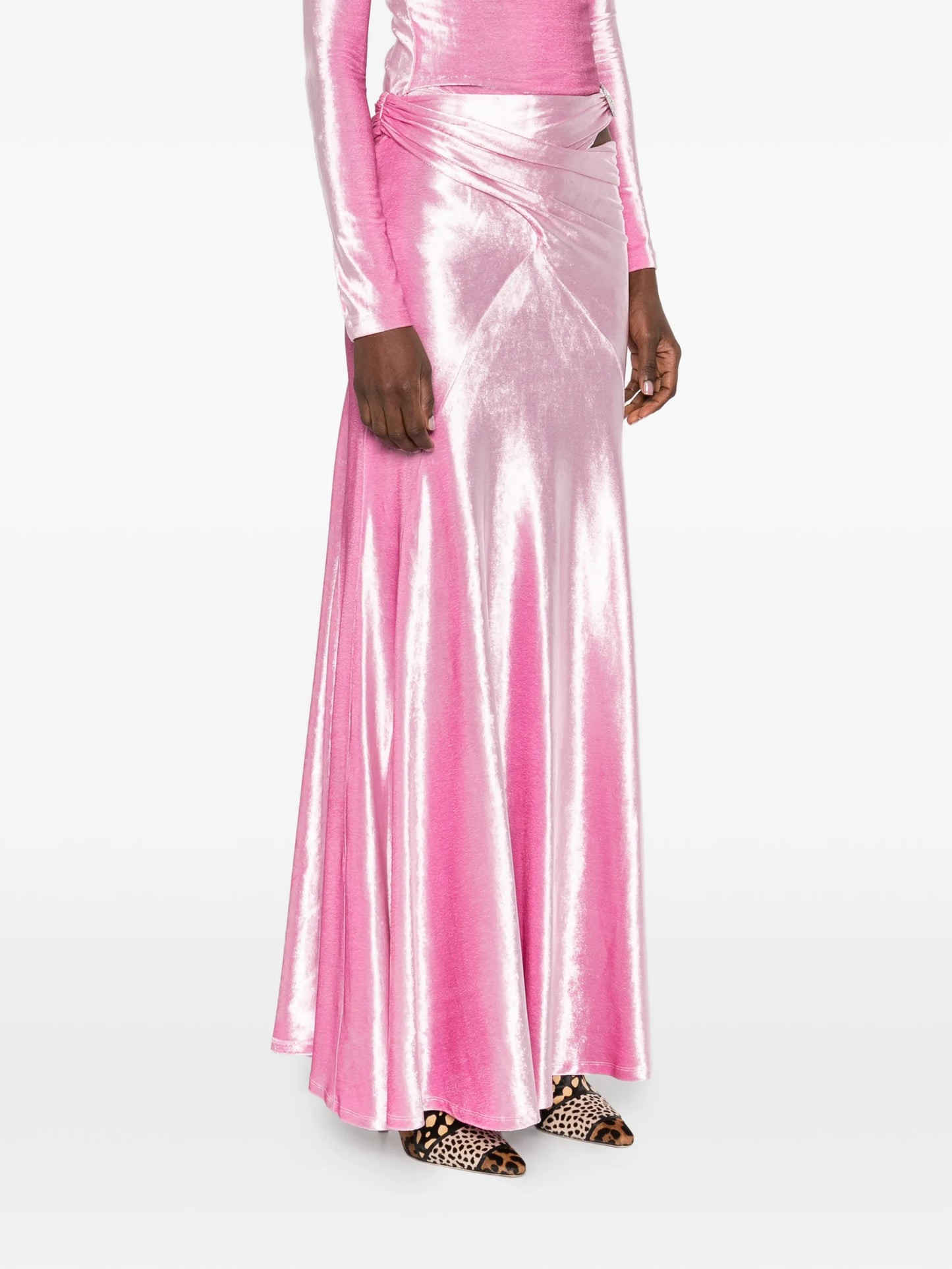 velvet brooch long skirt