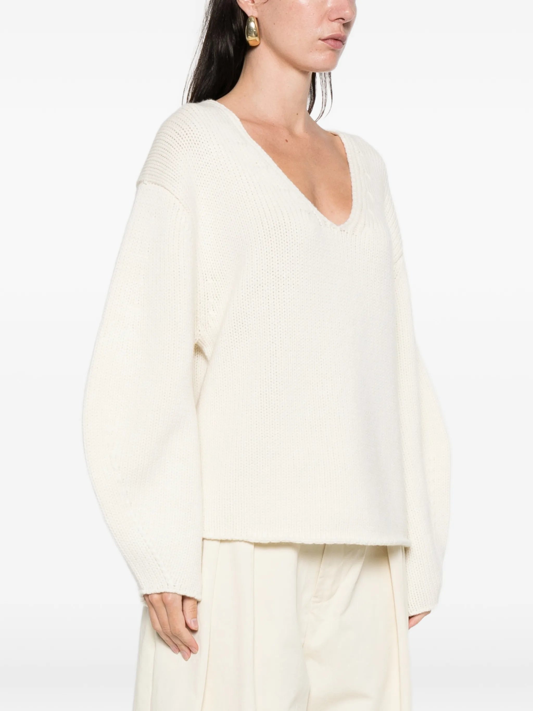 PUFF SLEEVE V-NECK KNIT