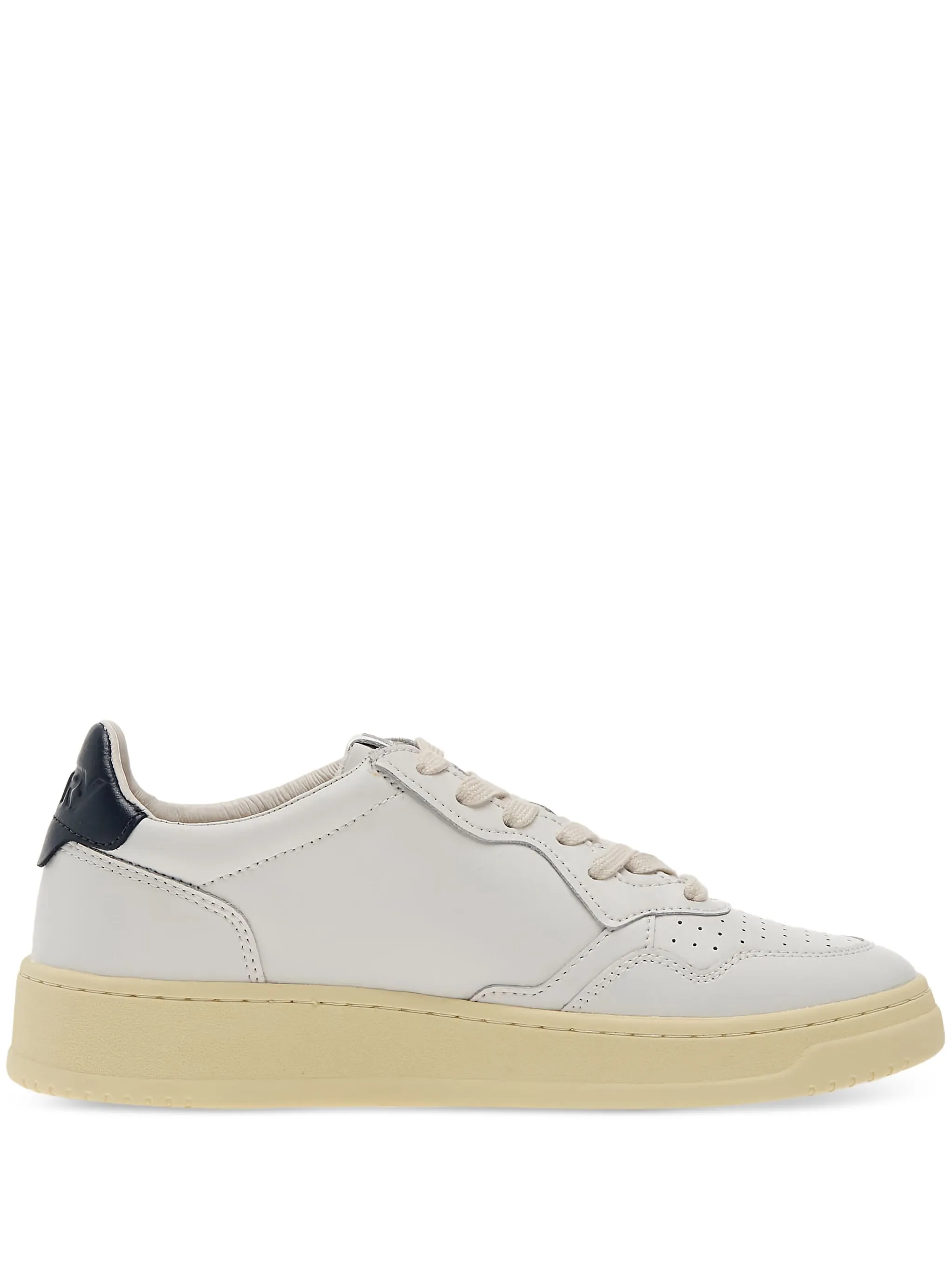 Medalist low-top sneakers
