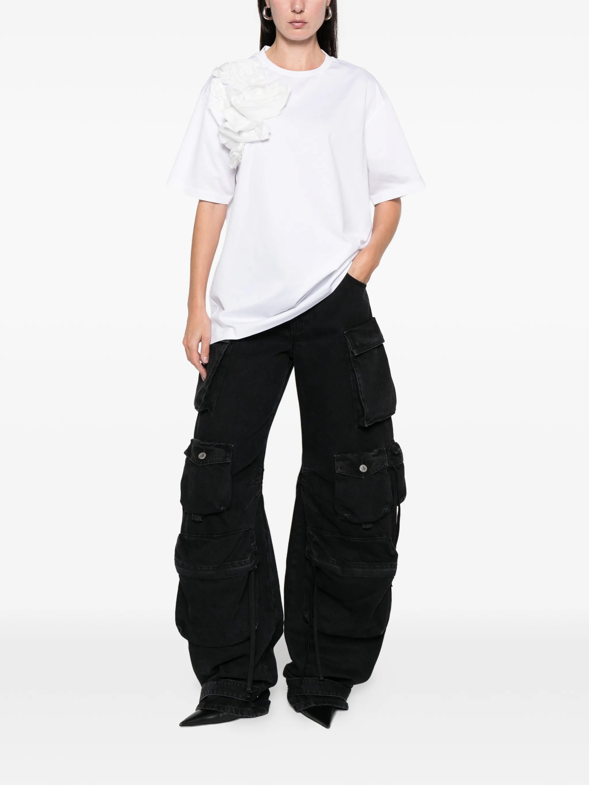 flower-appliqué T-shirt
