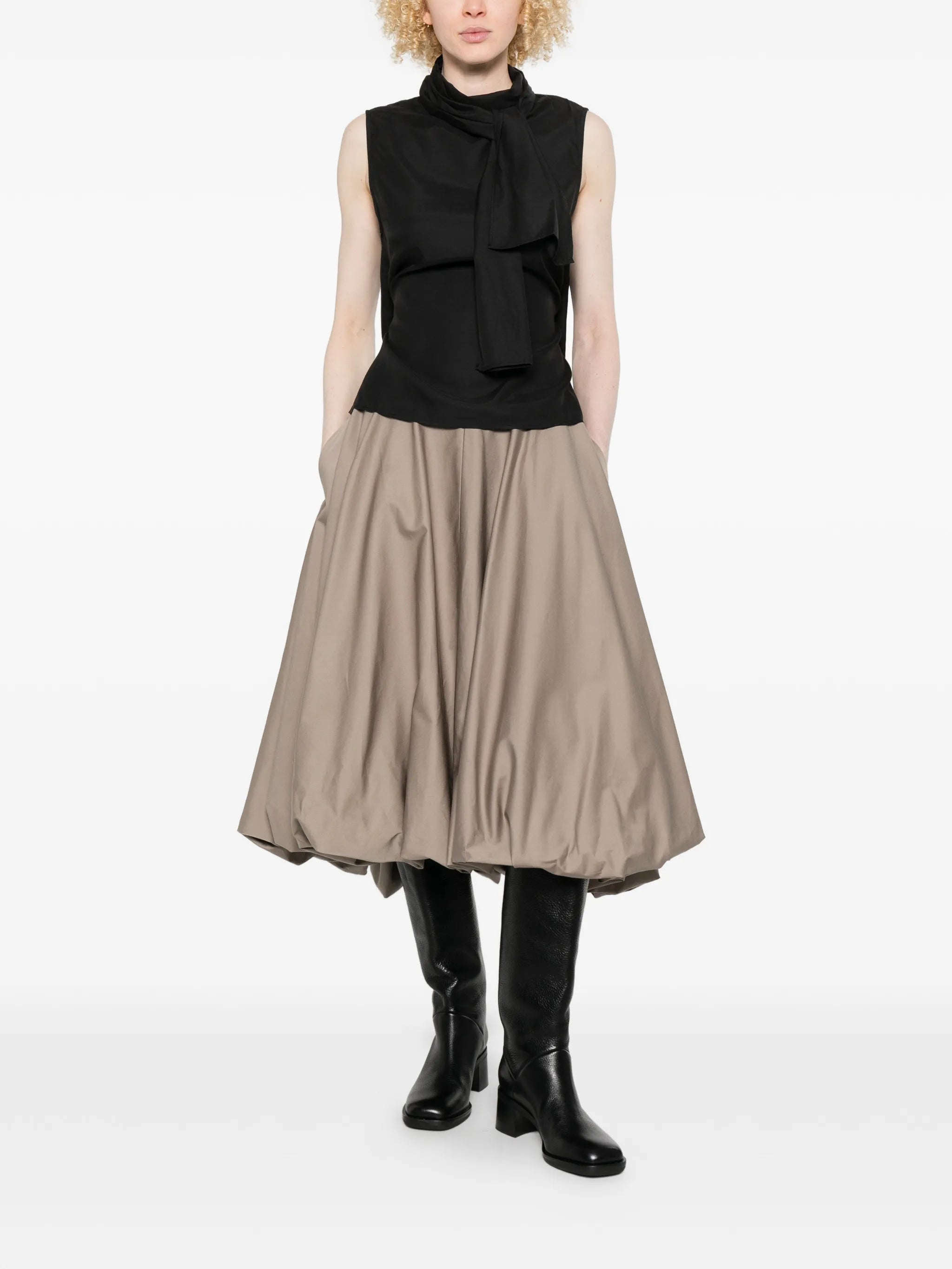 Virtuous blouse