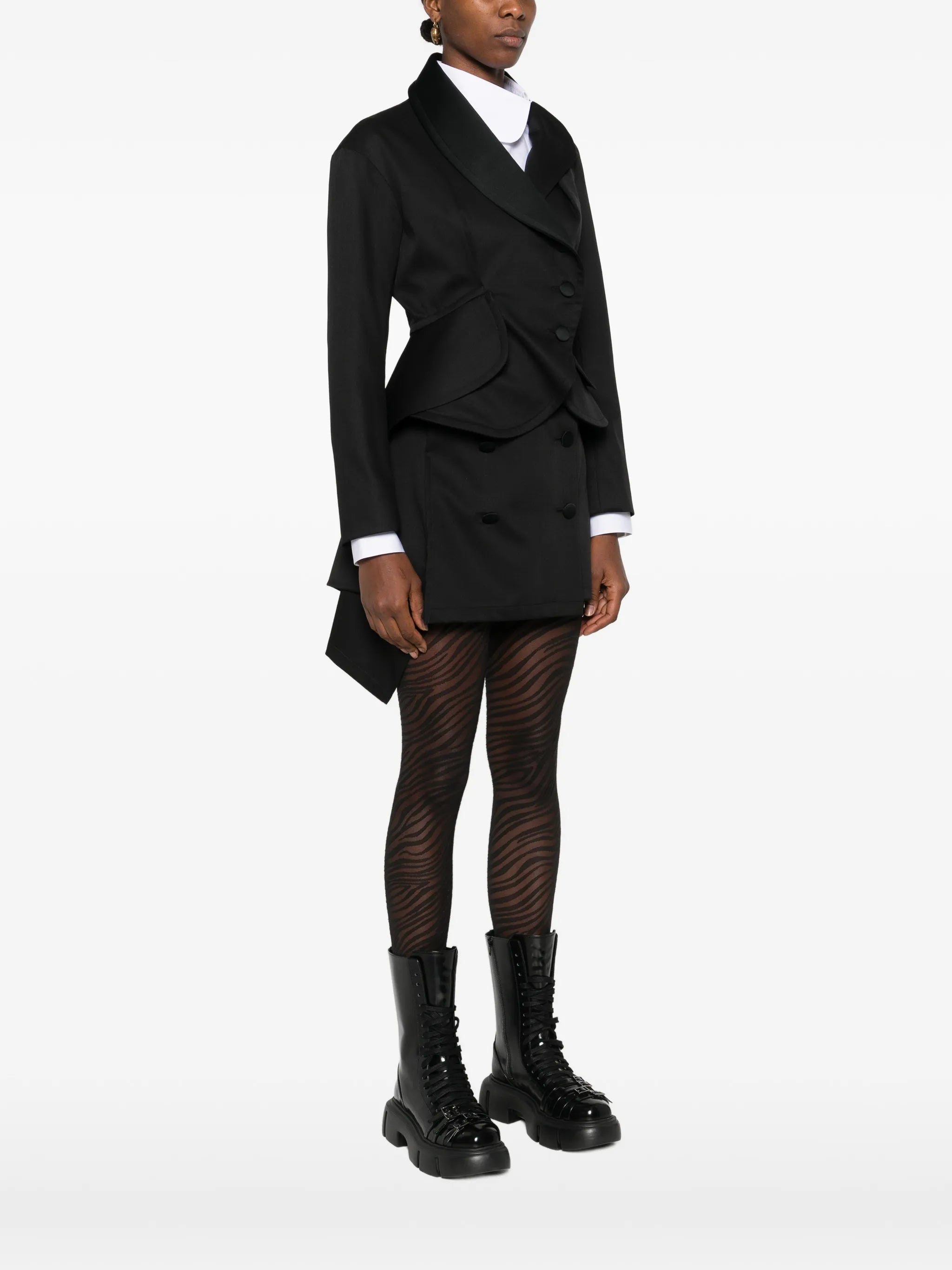 Stormy shawl-lapel button blazer