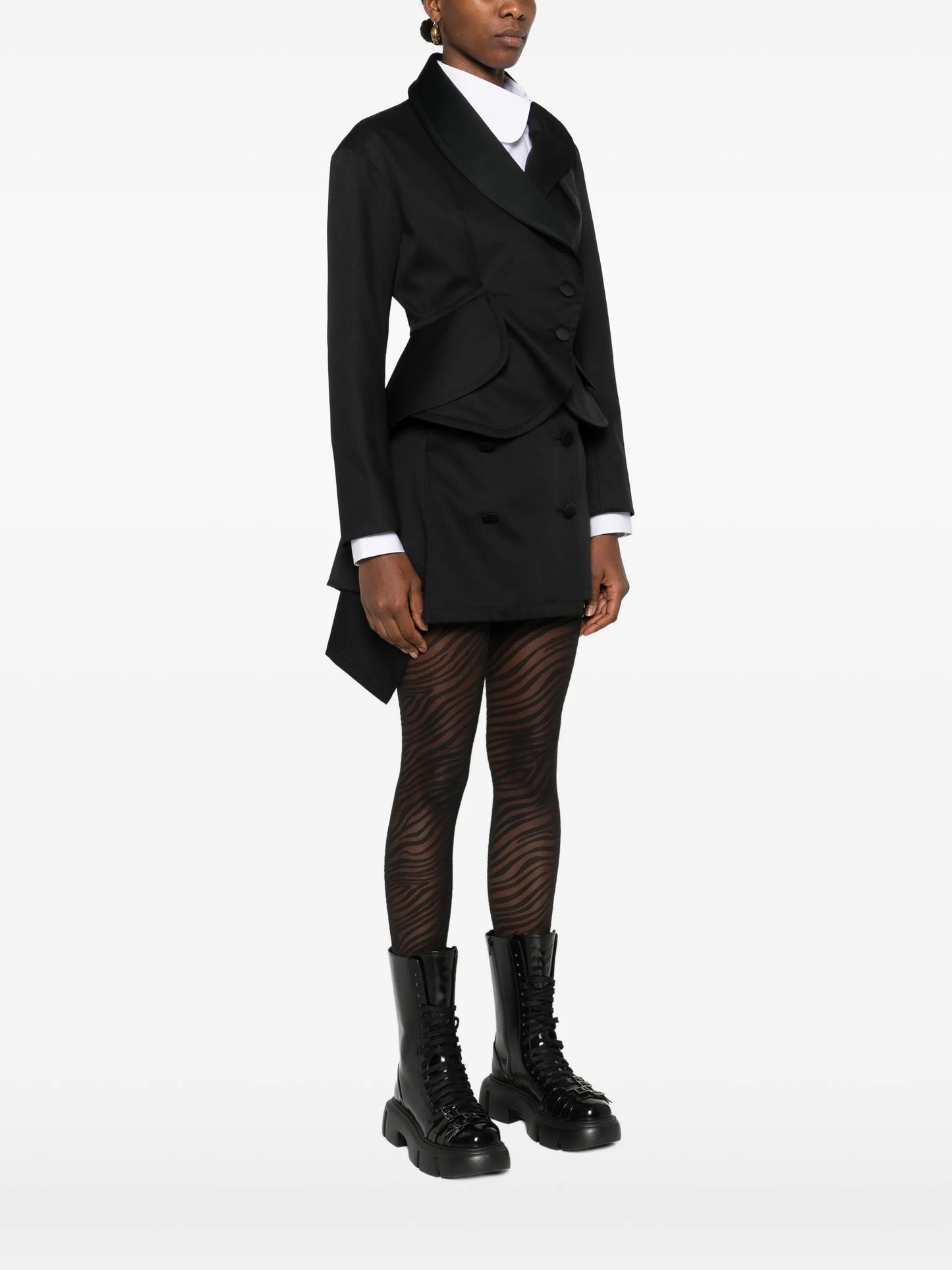 Stormy shawl-lapel button blazer