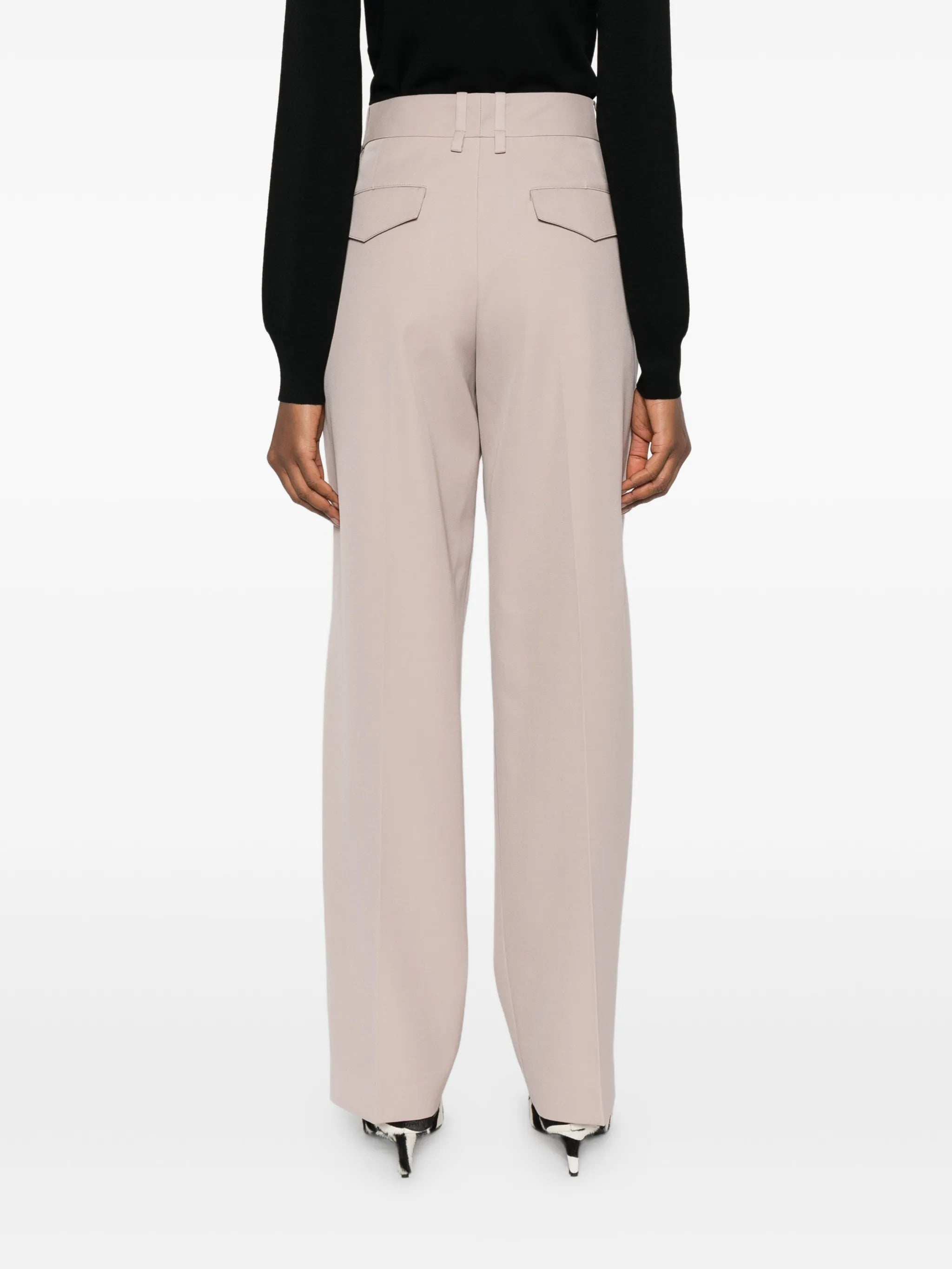 pleated trousers