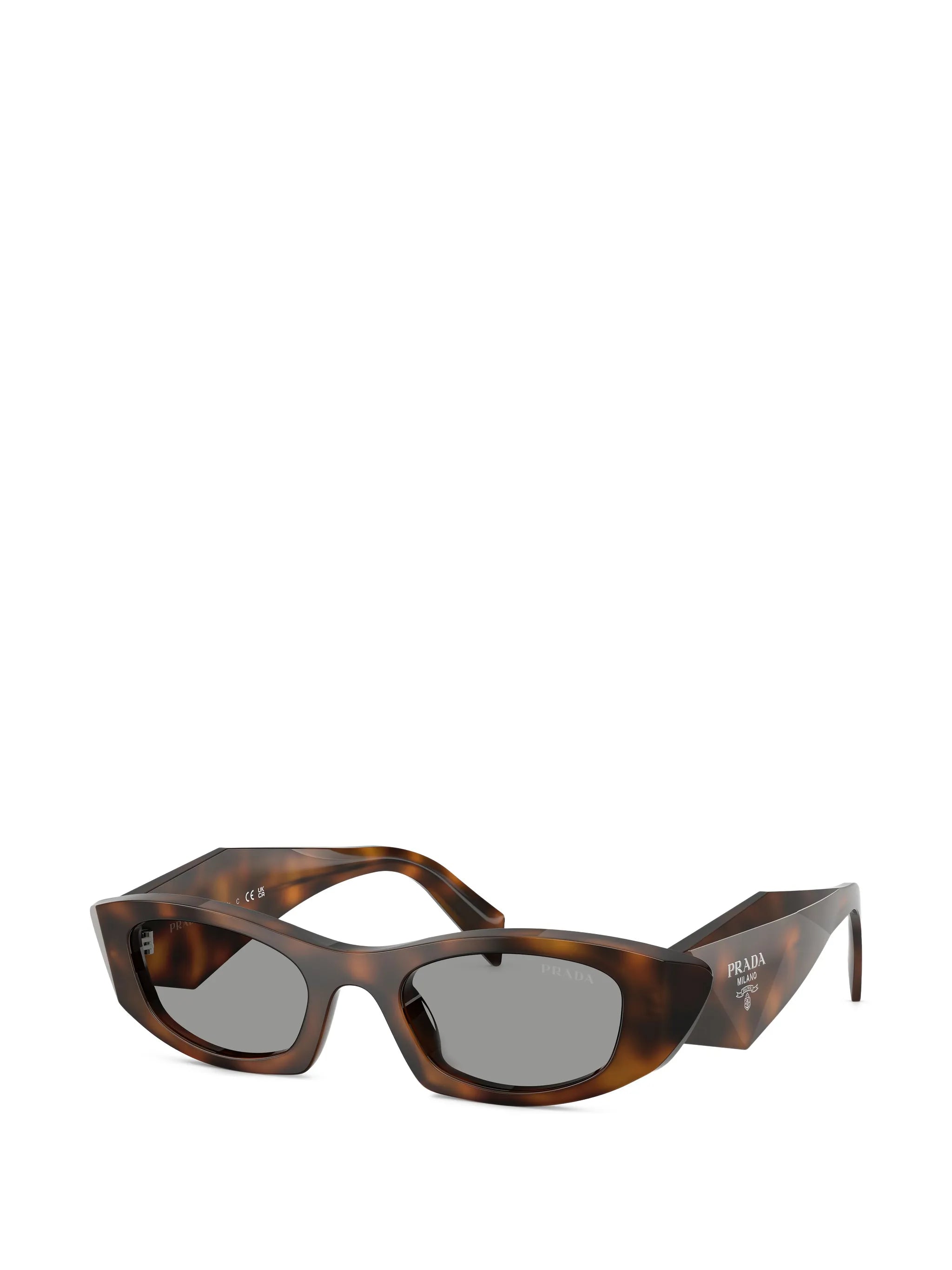 cat-eye sunglasses