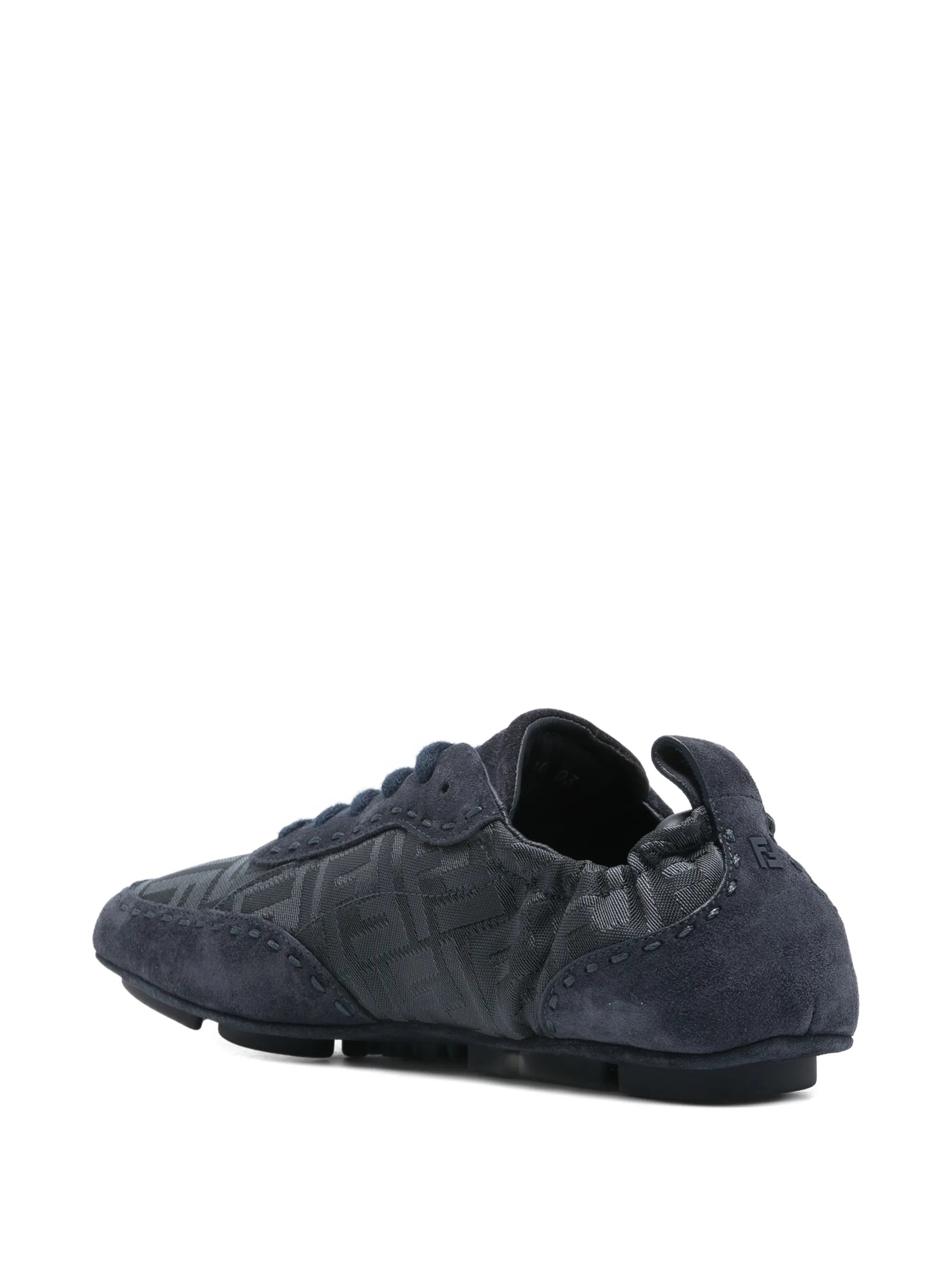 Fit sneakers