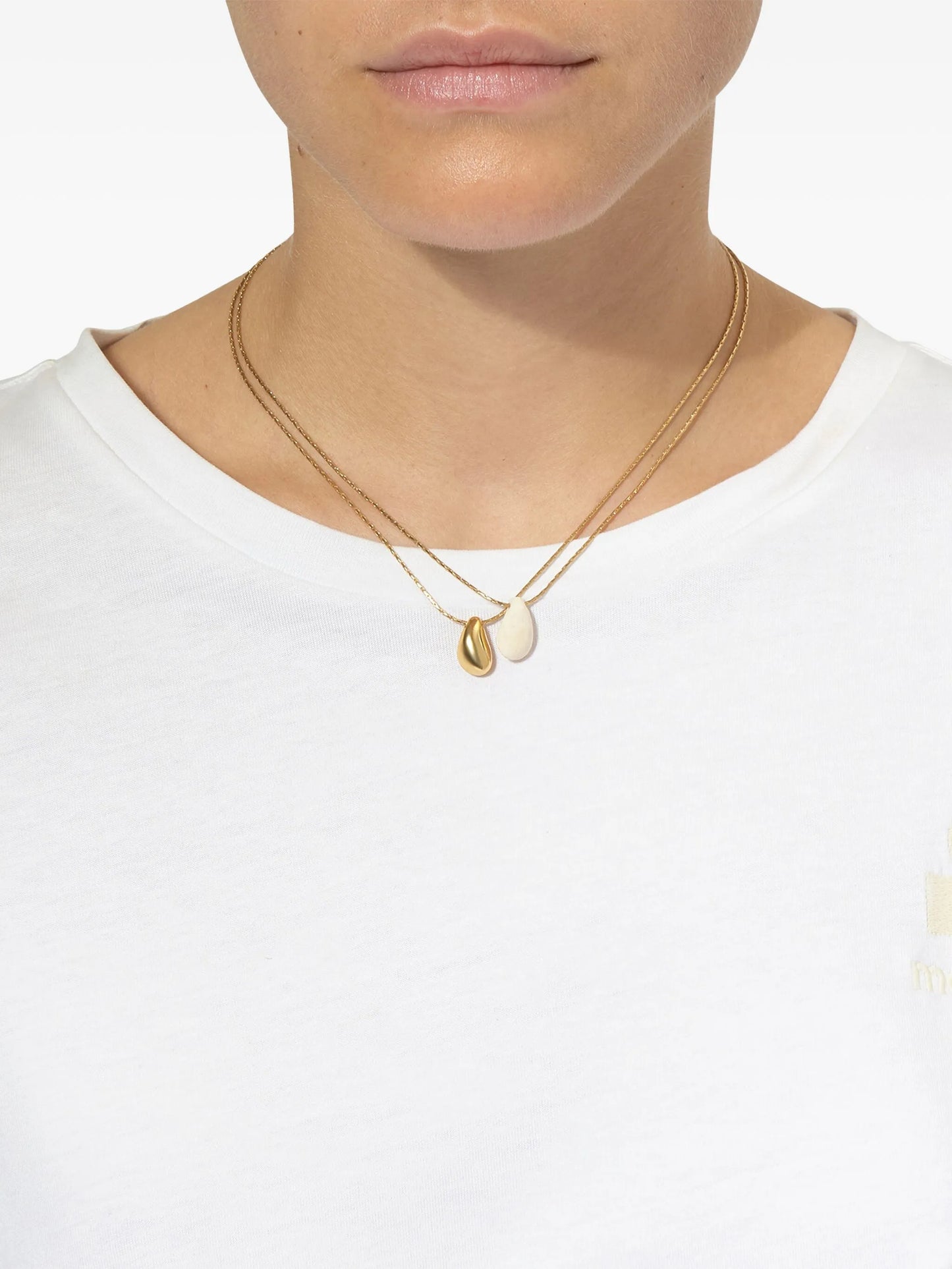 Short necklace