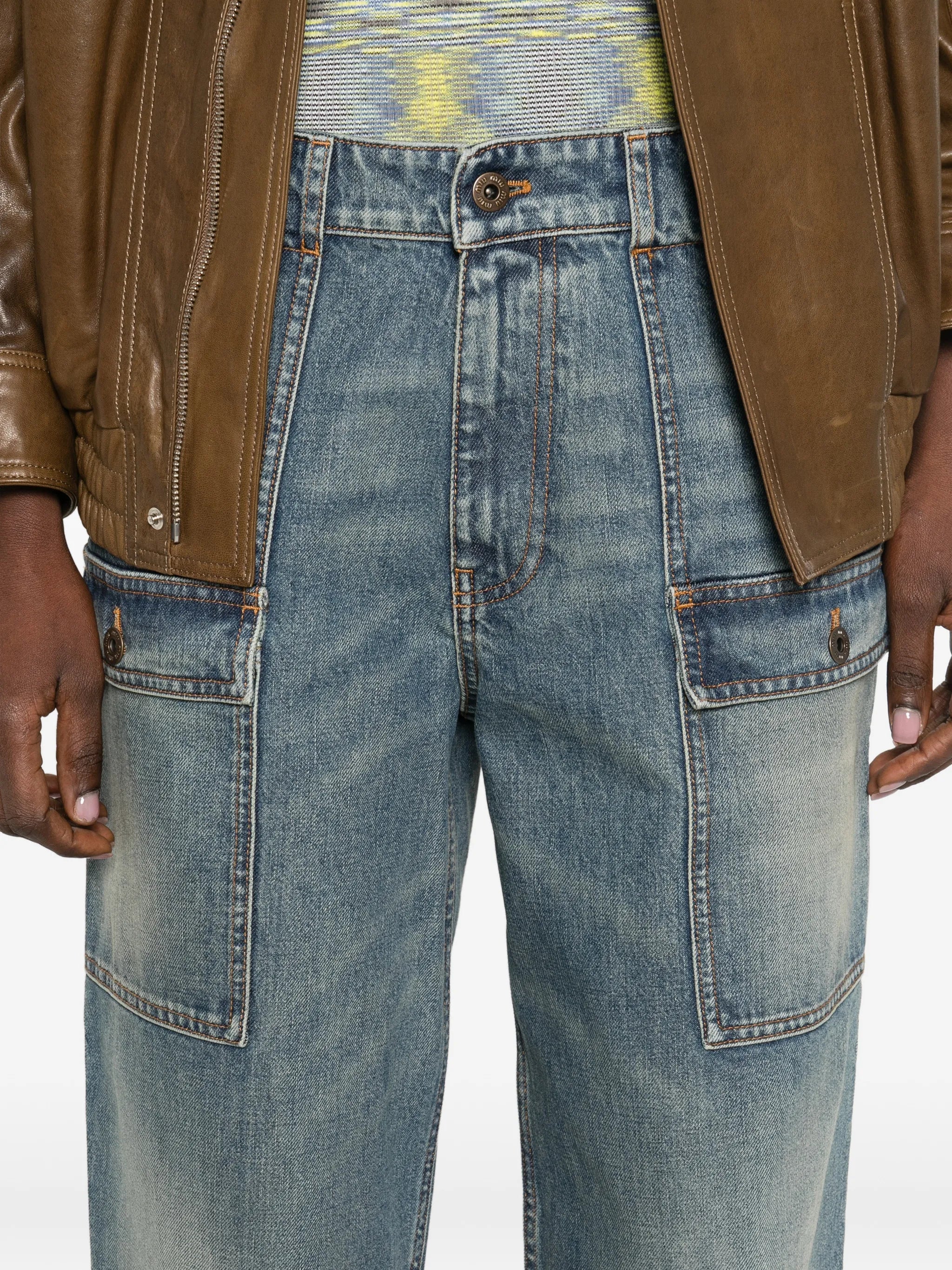 multi-pocket jeans