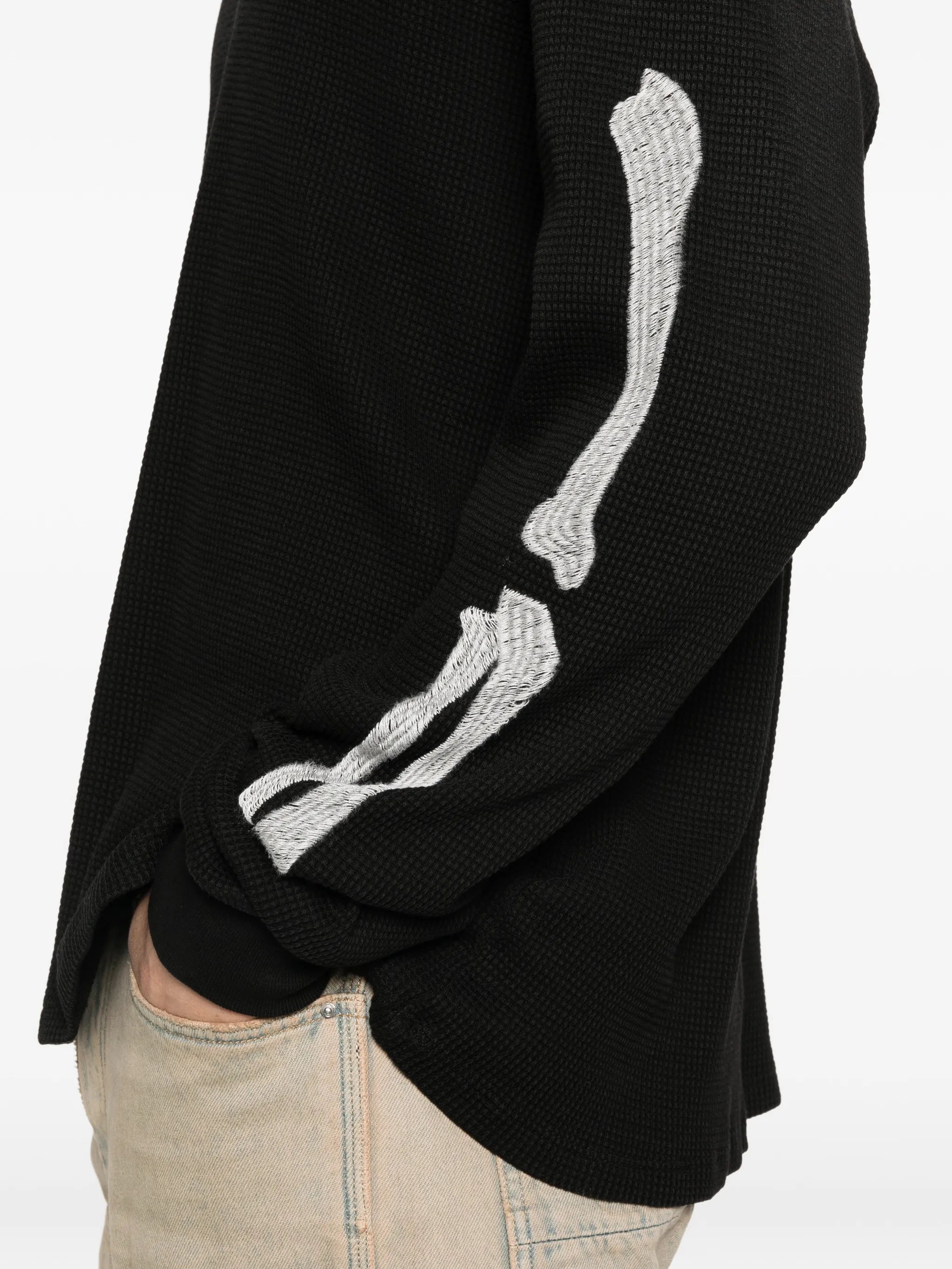 bones-motif T-shirt