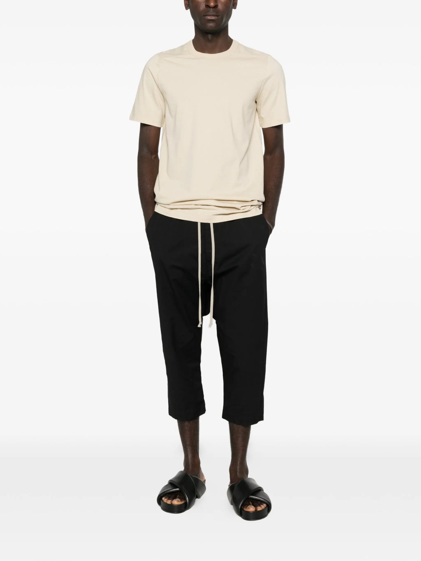 short-sleeved T-shirt