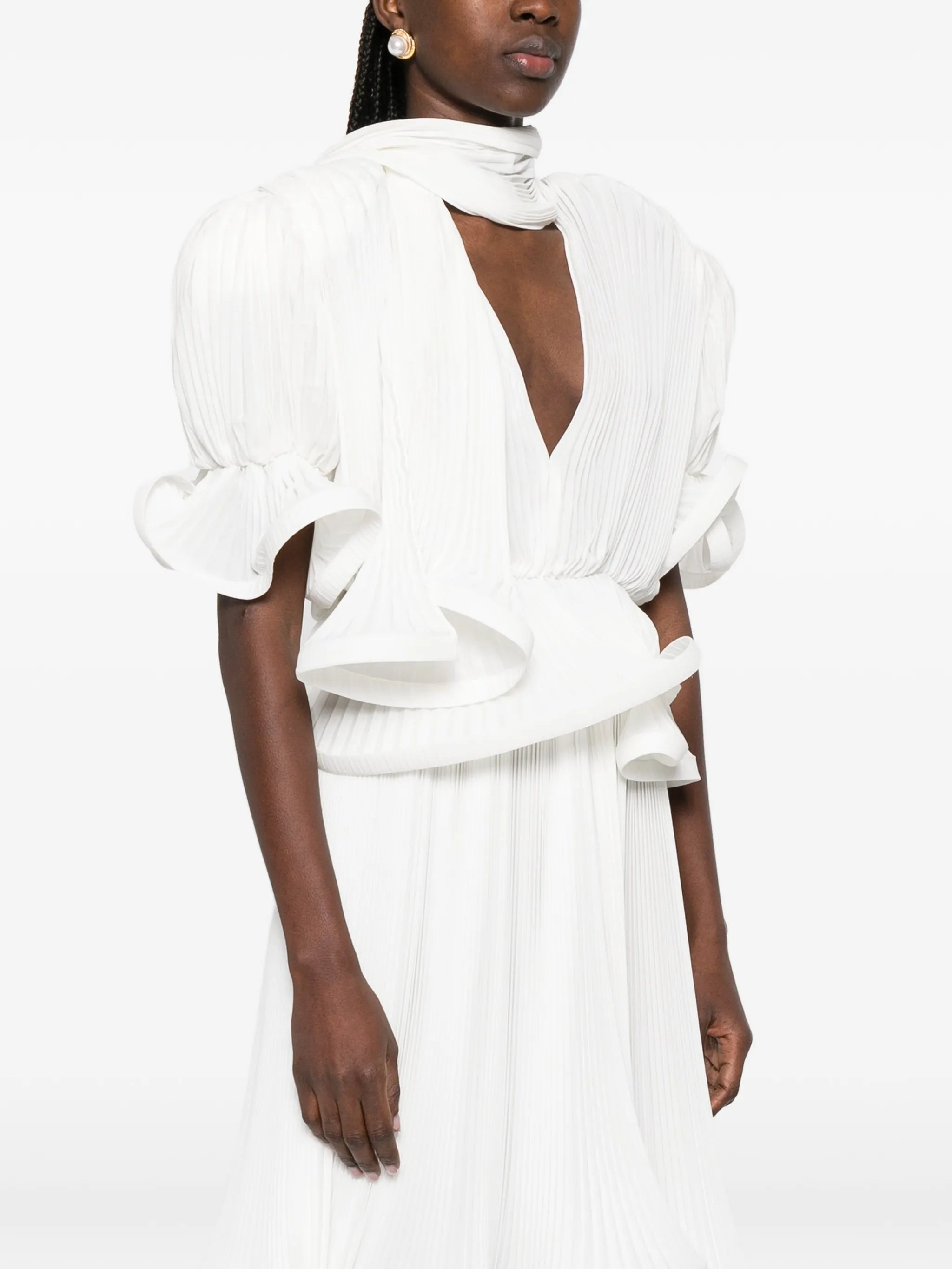 puffy-sleeve blouse
