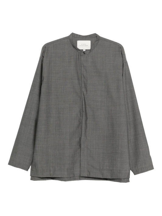 round-neck shirt