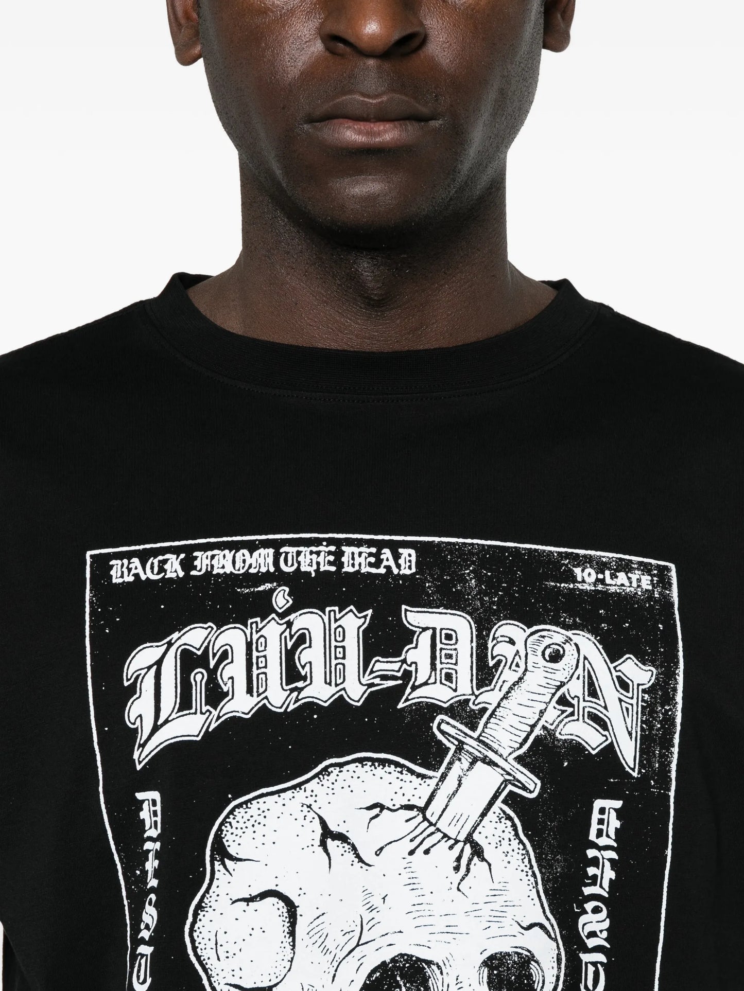 skull-print T-shirt