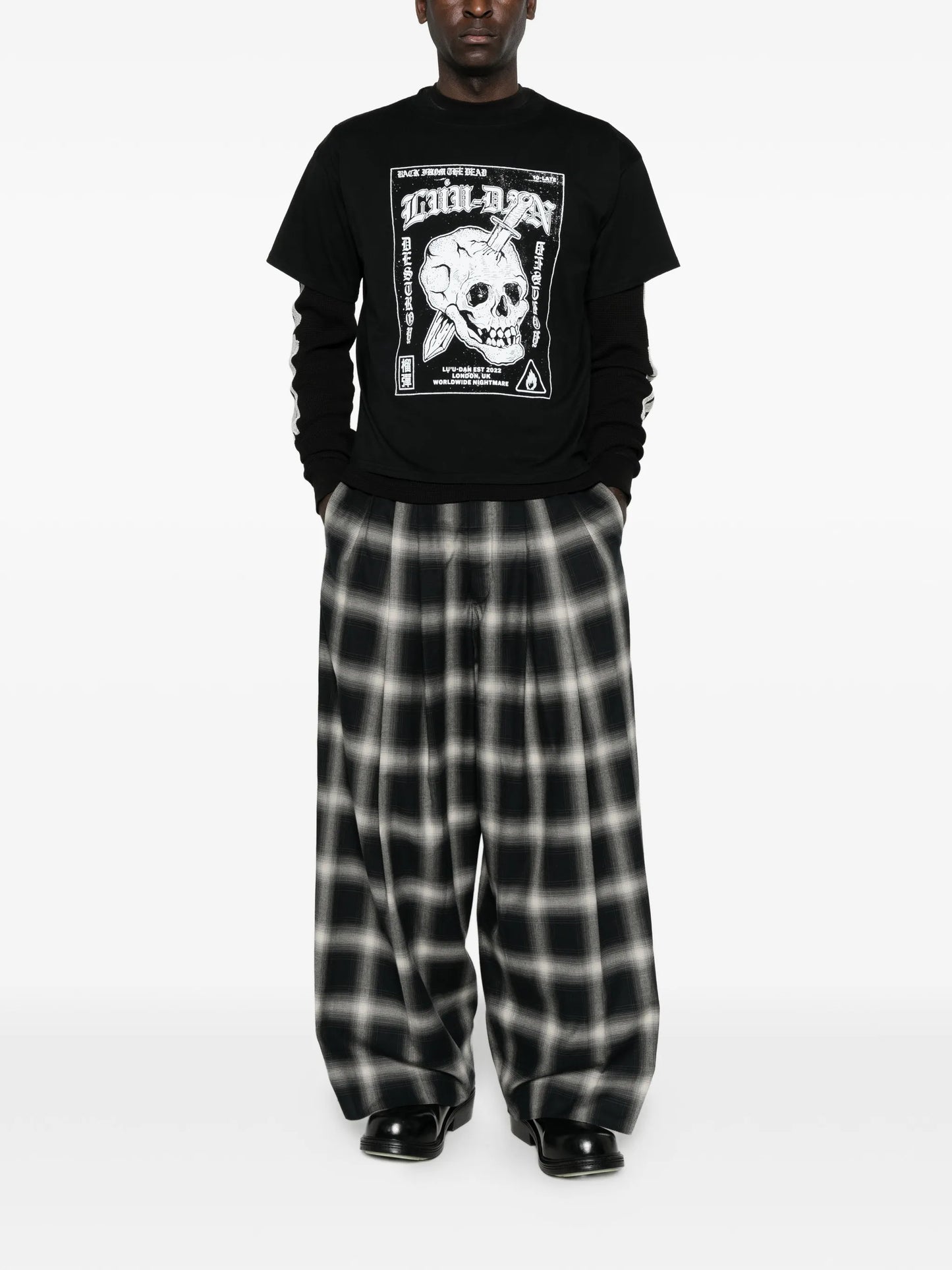 skull-print T-shirt