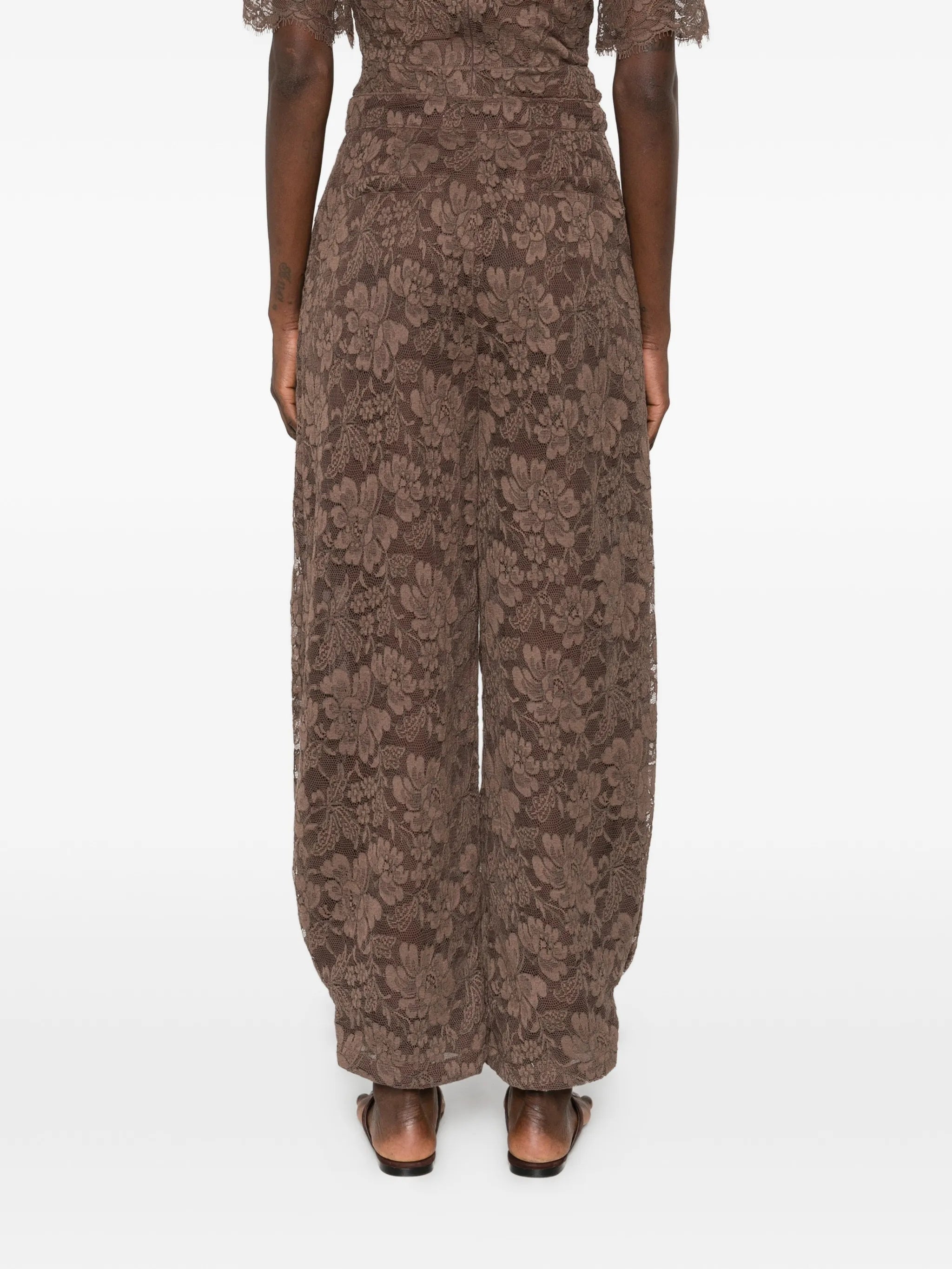 floral-print trousers