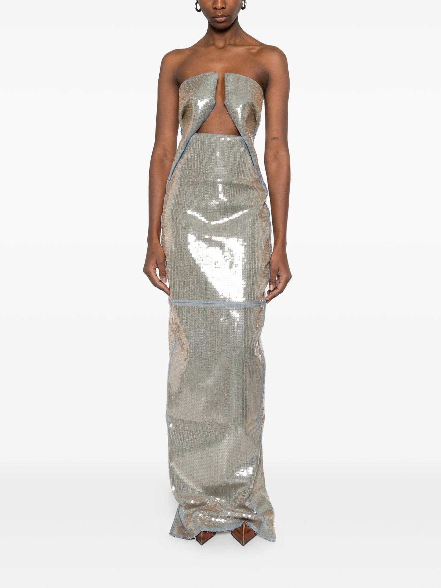 Prong gown