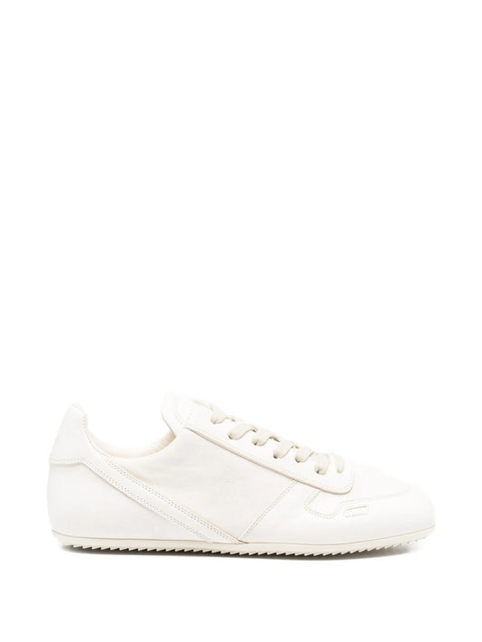 Minimal low top leather sneakers