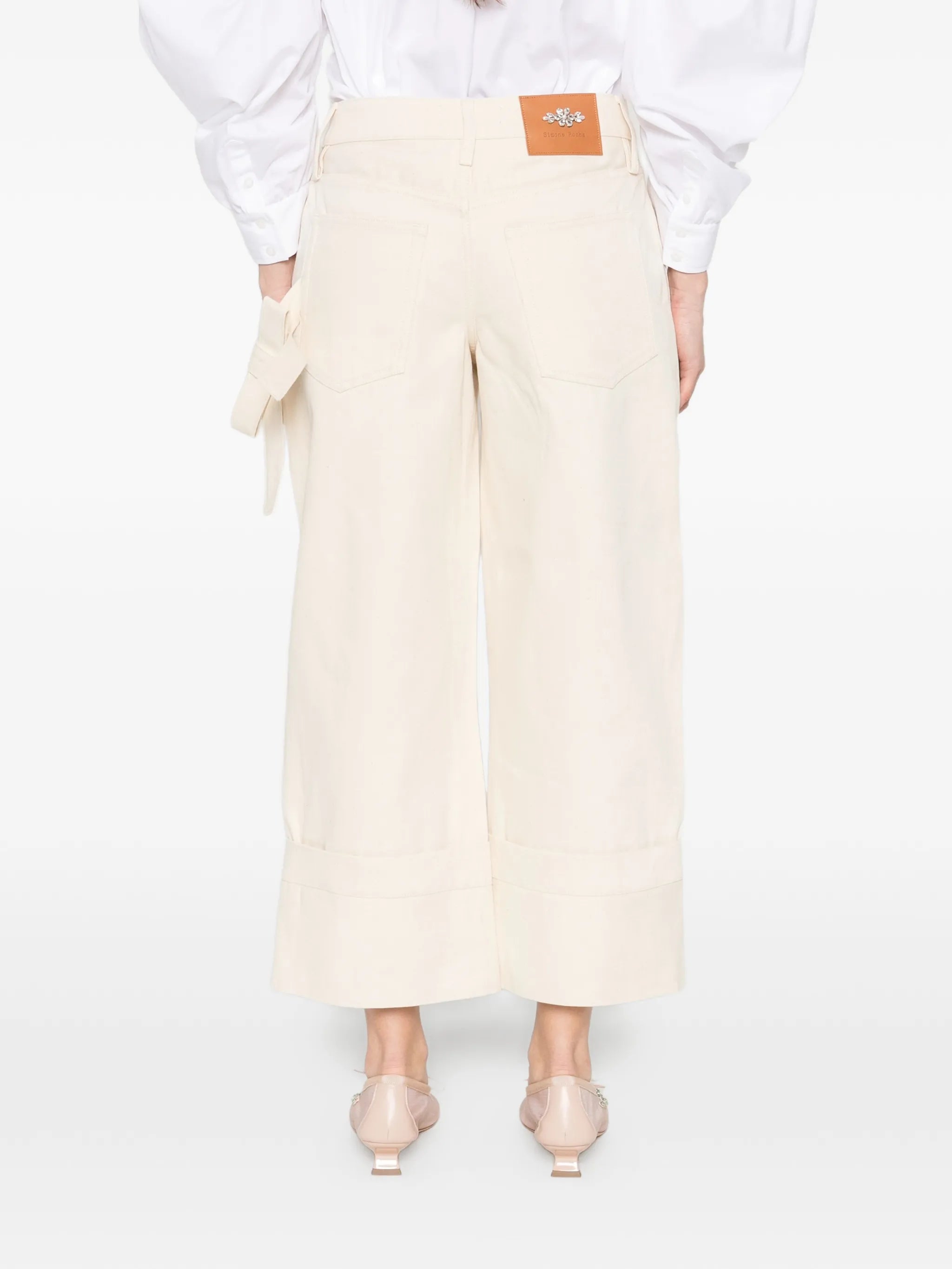 belt-loop jeans